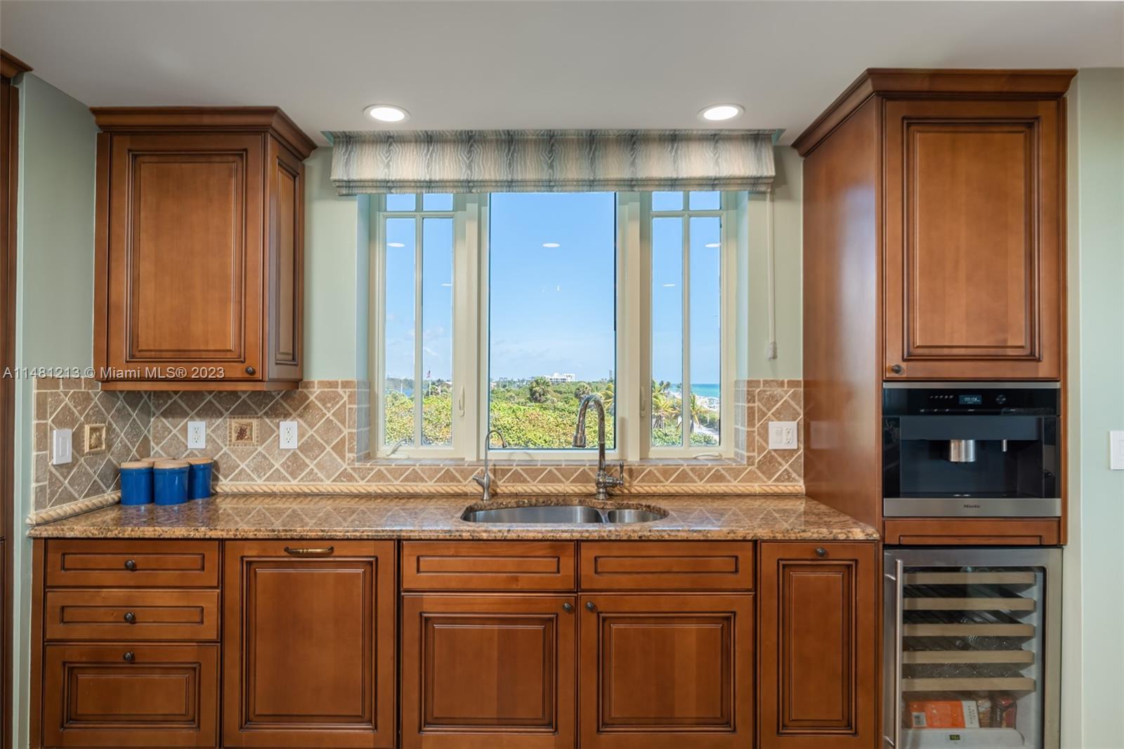 VILLAS OF POSITANO CONDO - Residential