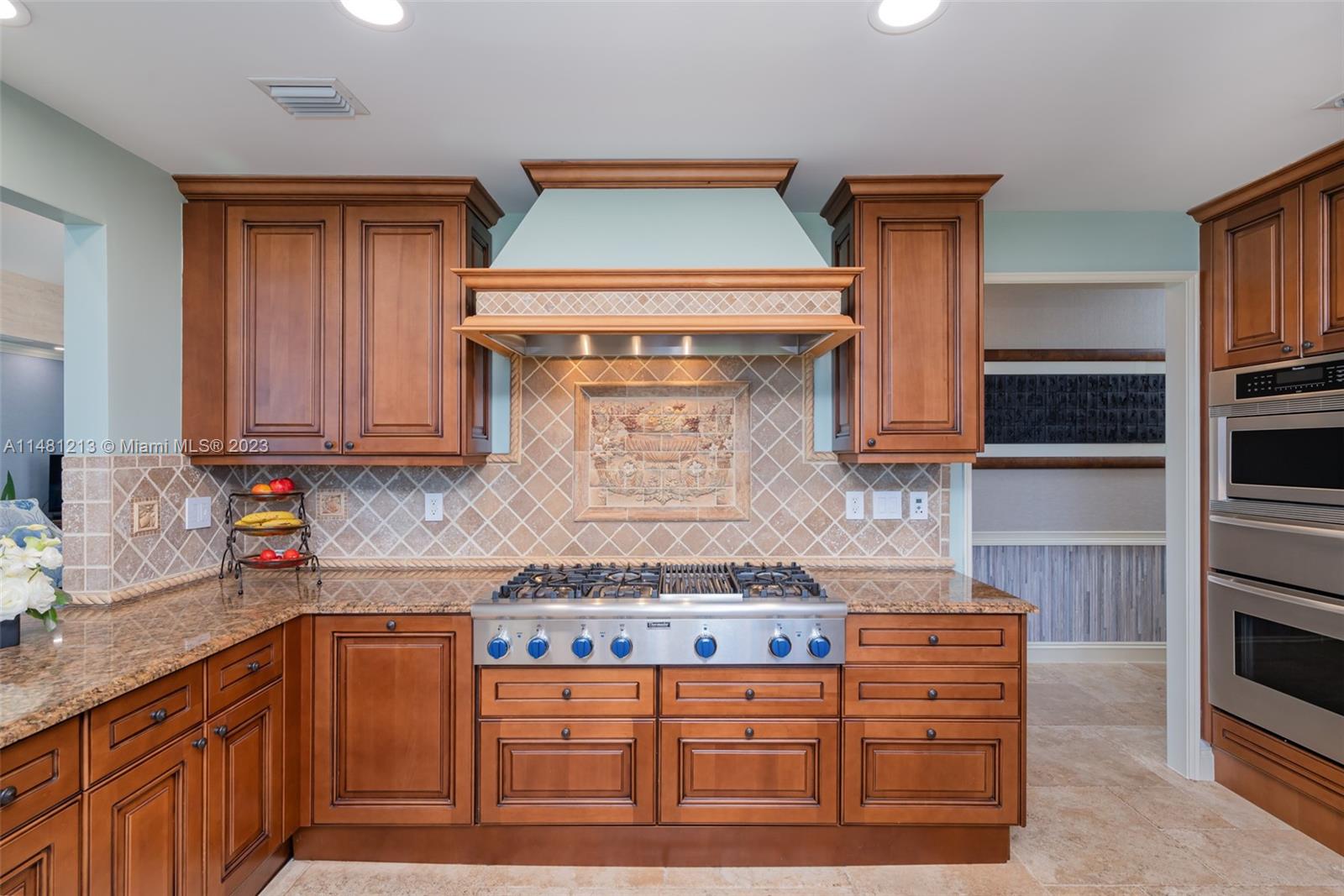 VILLAS OF POSITANO CONDO - Residential