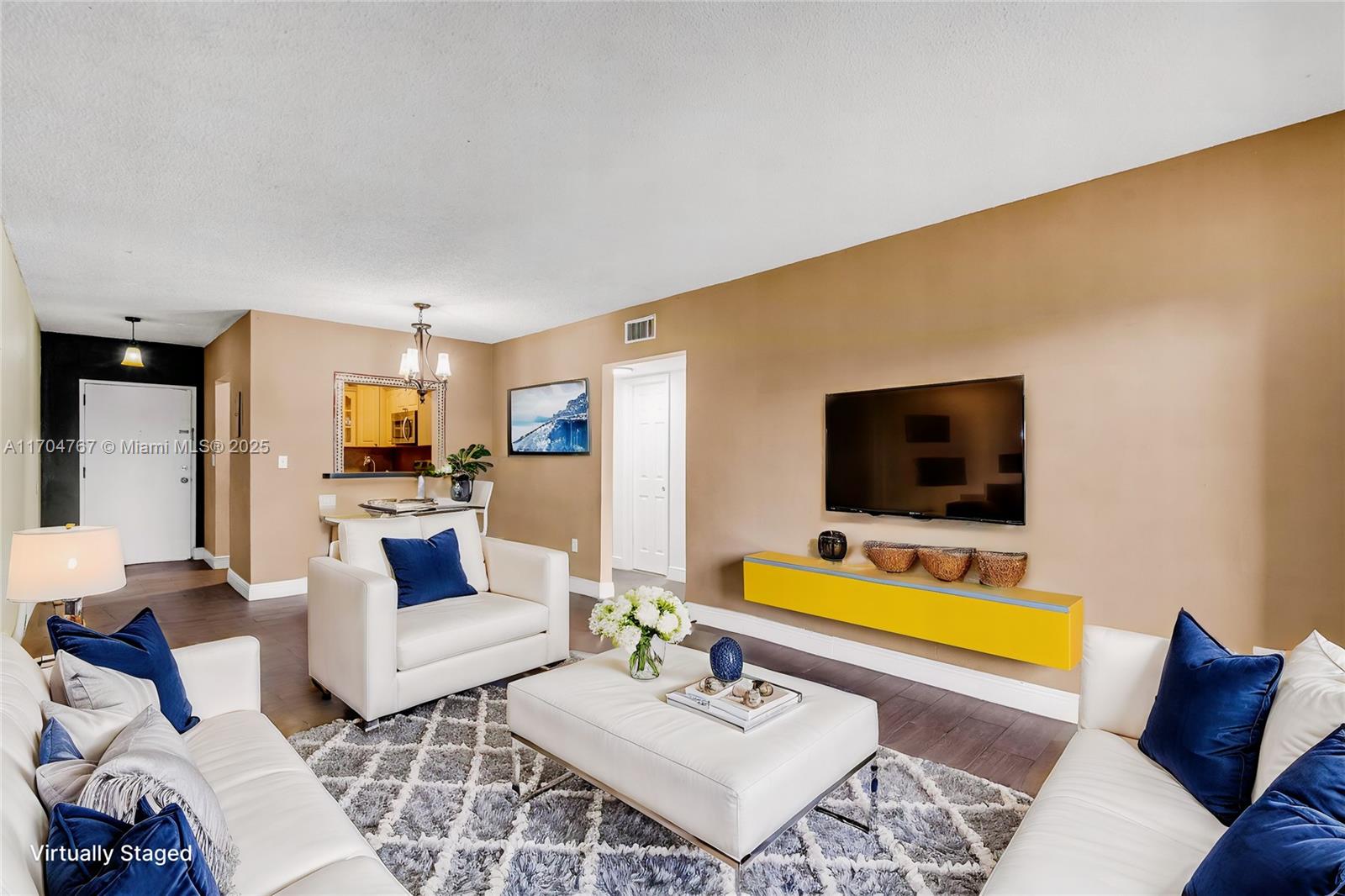 BELLA VENEZIA CONDO - Residential