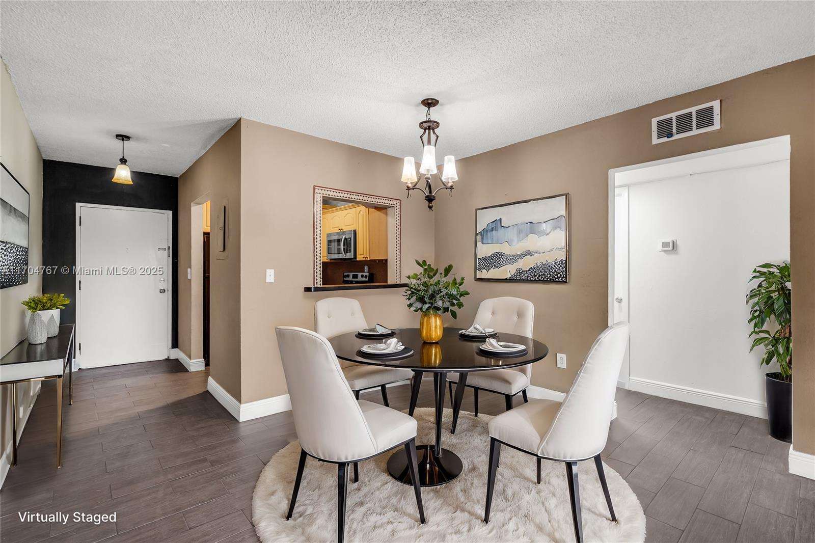 BELLA VENEZIA CONDO - Residential