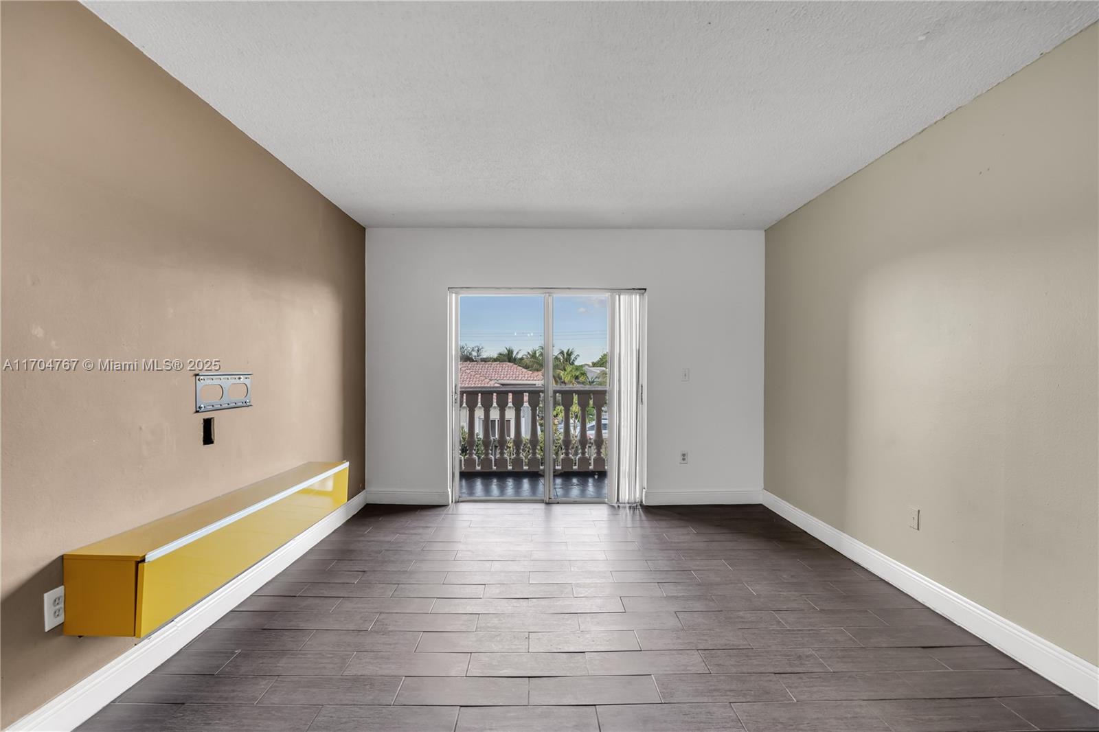 BELLA VENEZIA CONDO - Residential