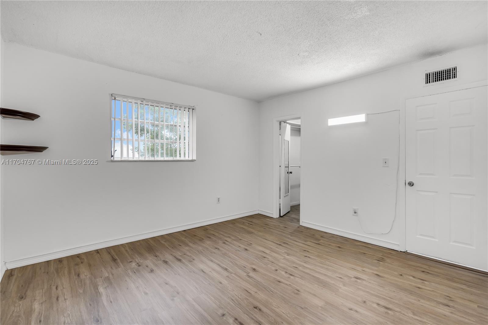 BELLA VENEZIA CONDO - Residential