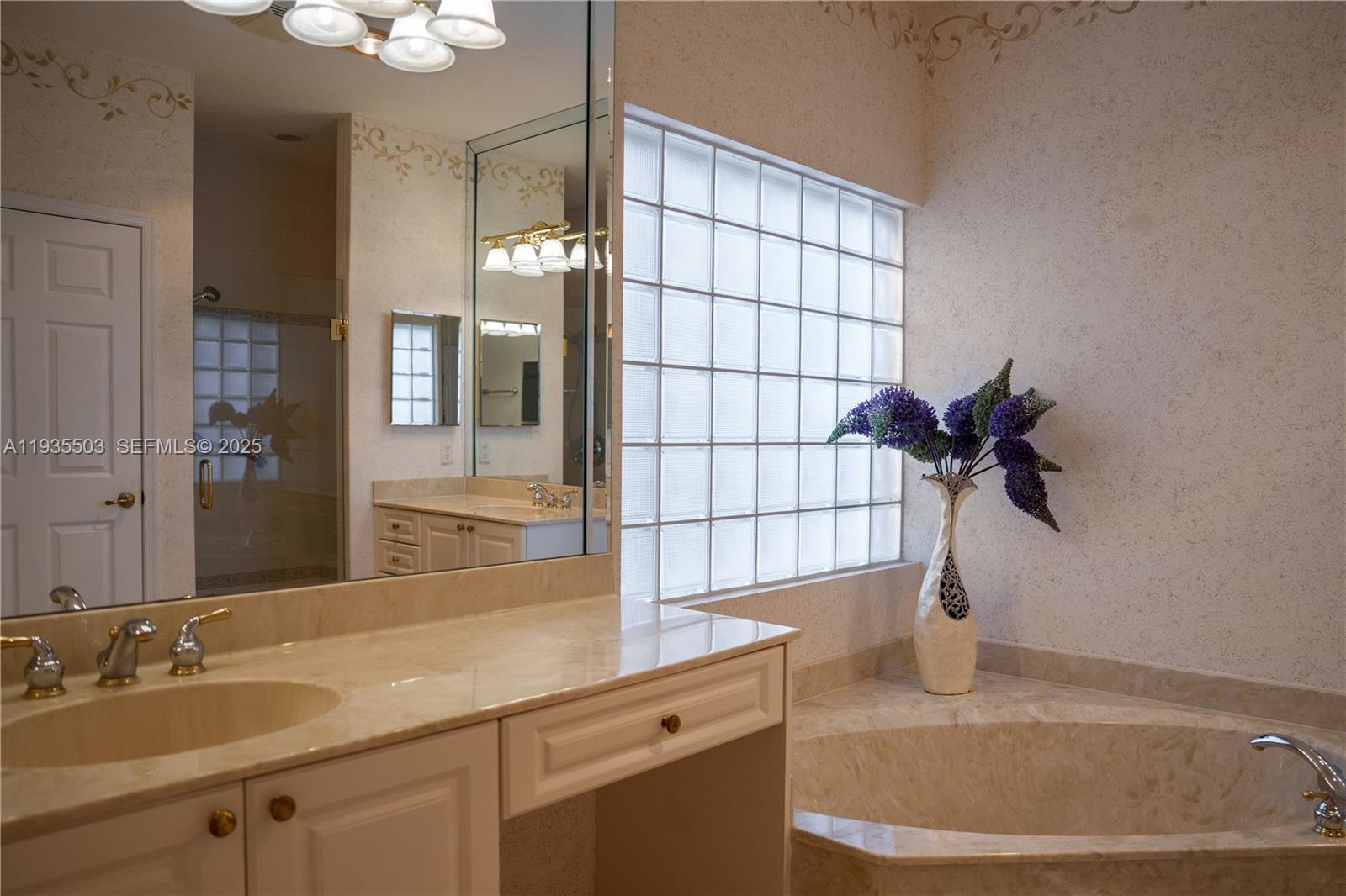 TUSCANY PAR A/B - Residential