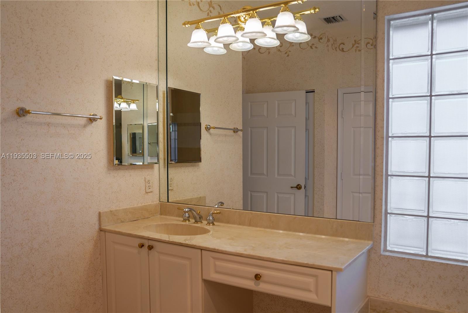 TUSCANY PAR A/B - Residential