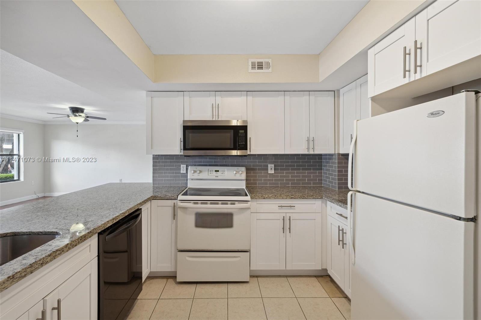 CORAL CLUB GARDEN VILLAS - Residential