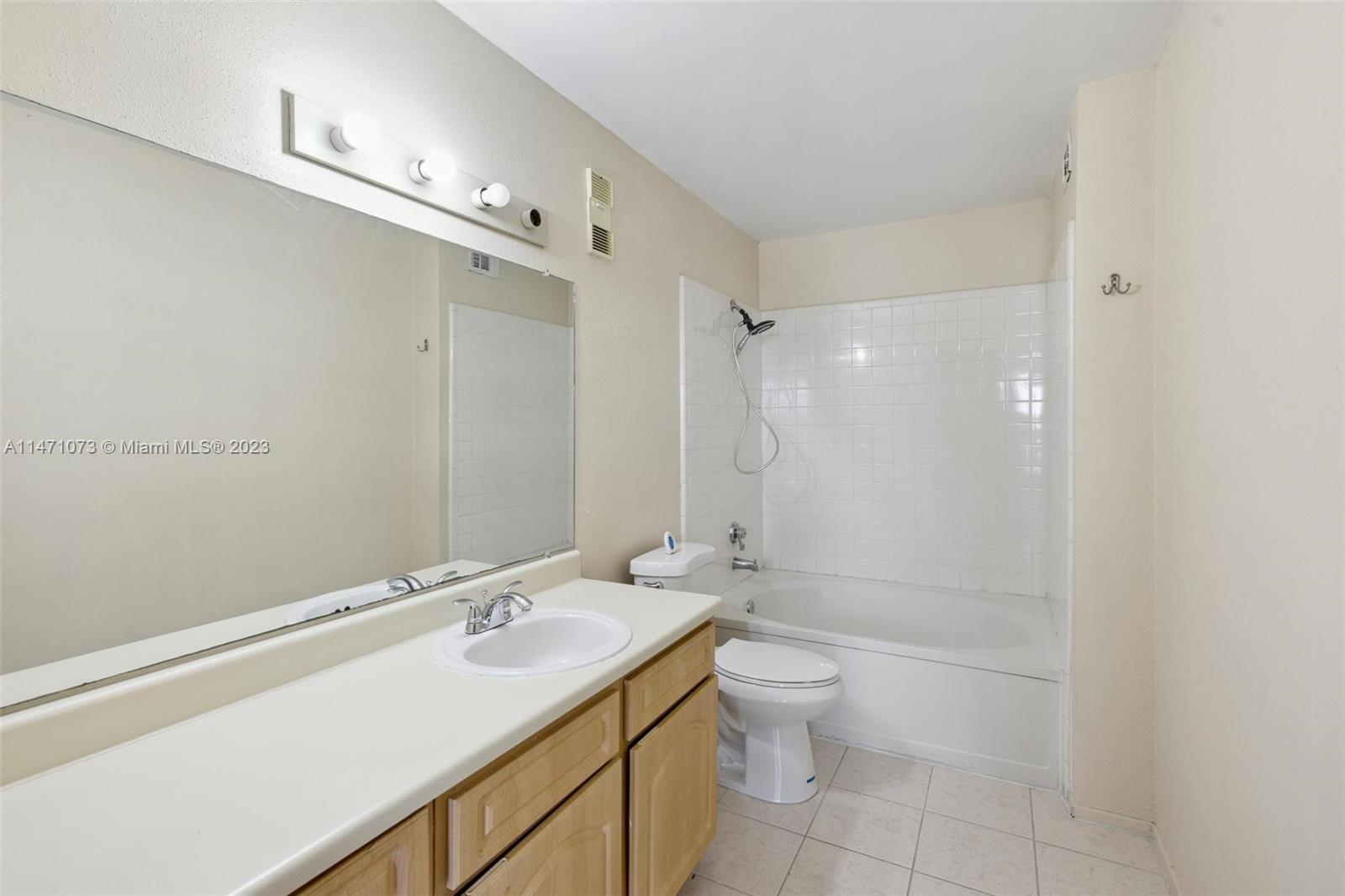 CORAL CLUB GARDEN VILLAS - Residential