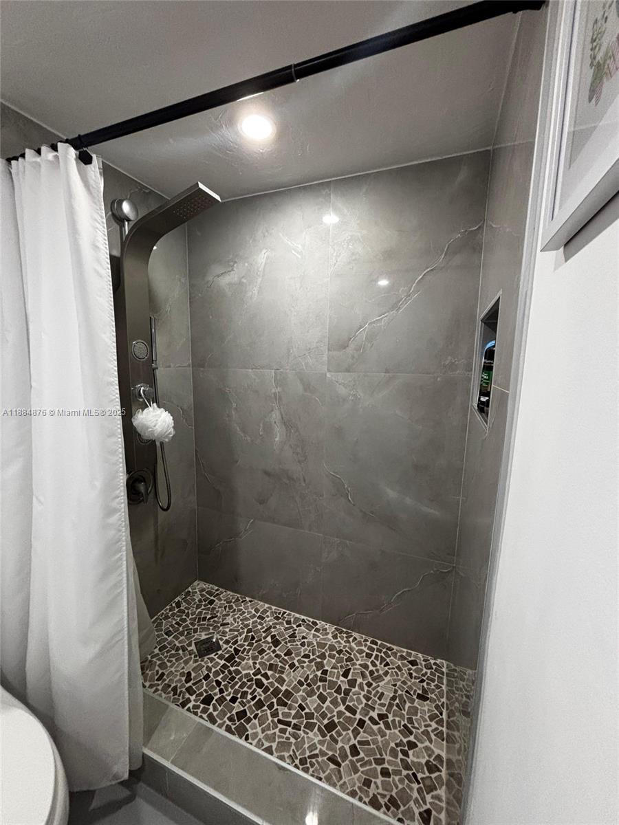 LAGO LINDO TOWNVILLAS CON - Residential