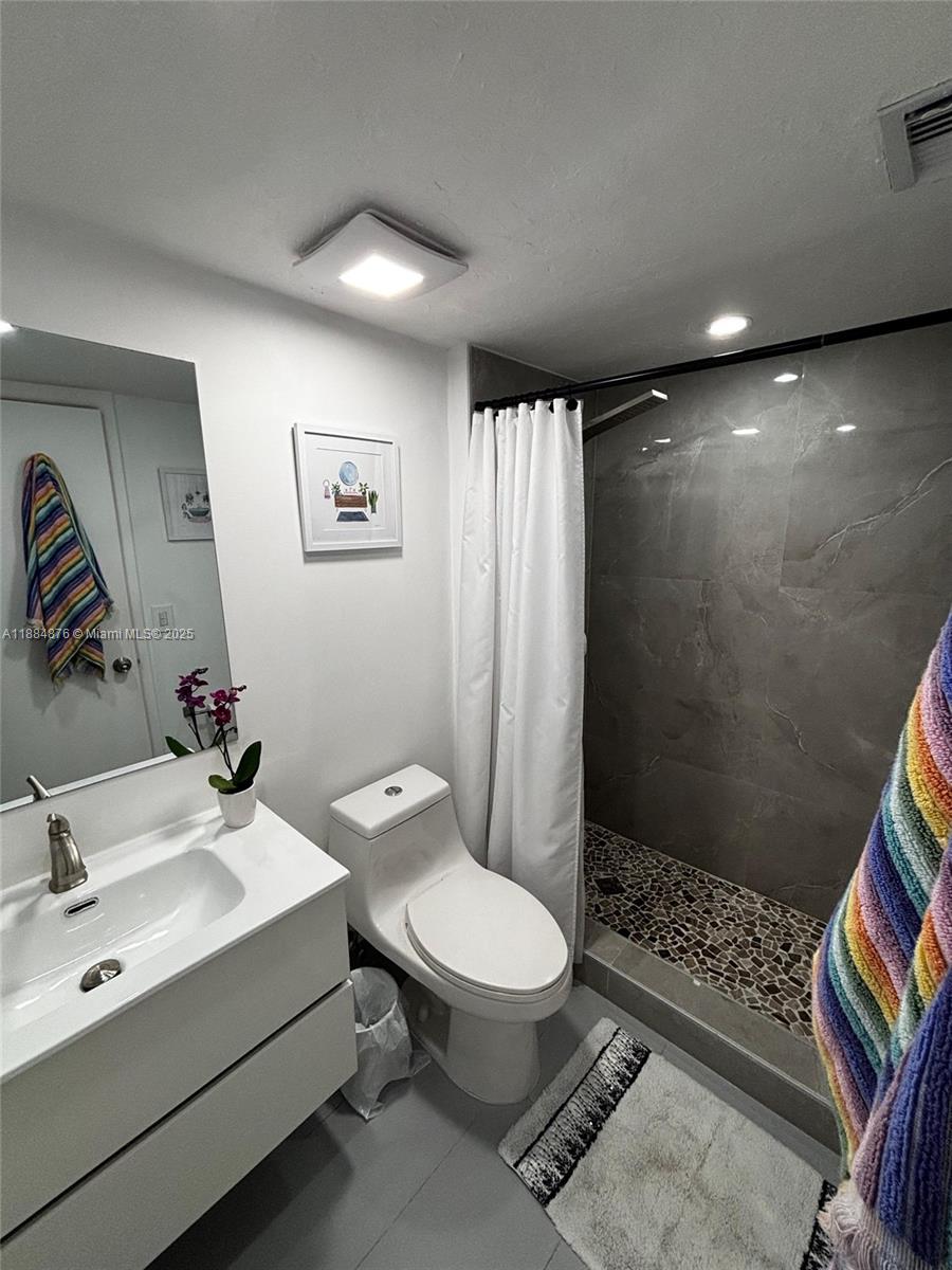 LAGO LINDO TOWNVILLAS CON - Residential