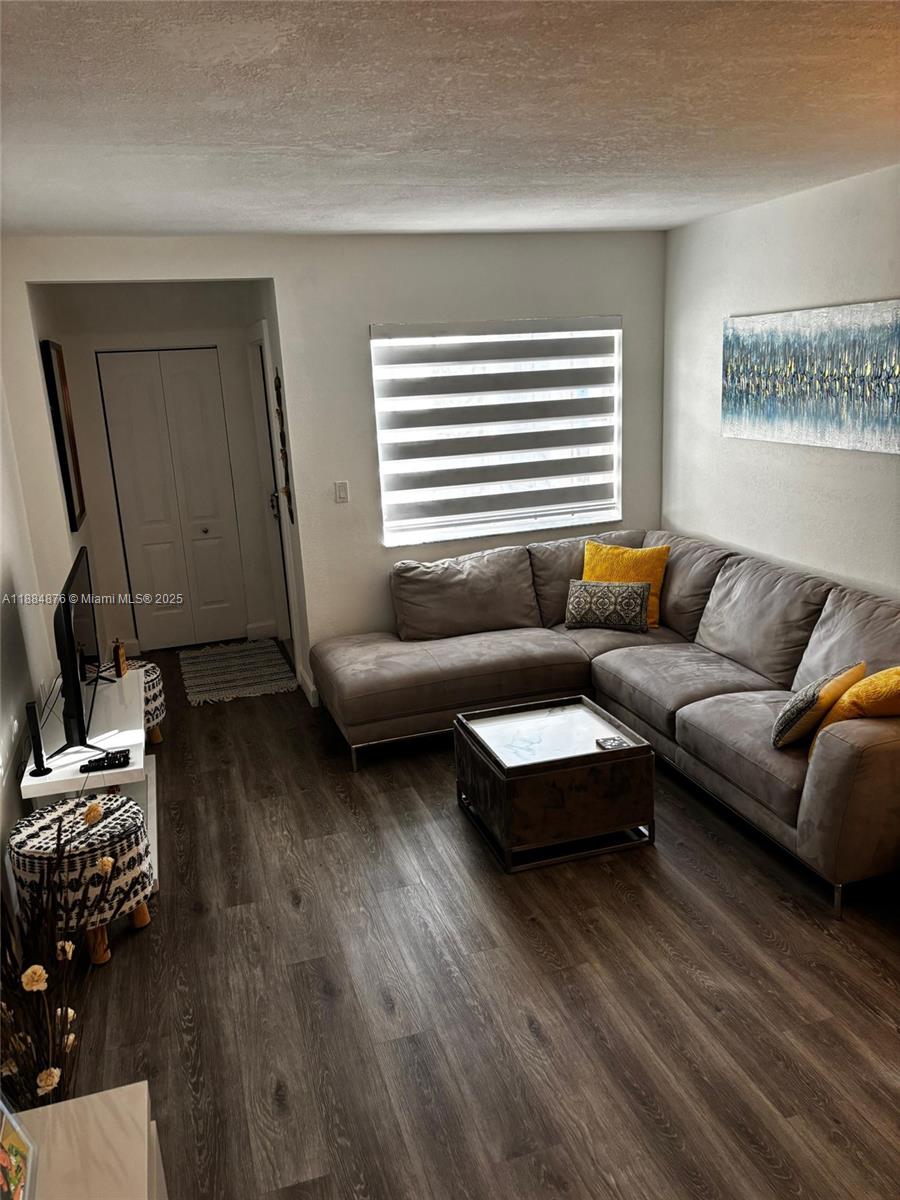 LAGO LINDO TOWNVILLAS CON - Residential