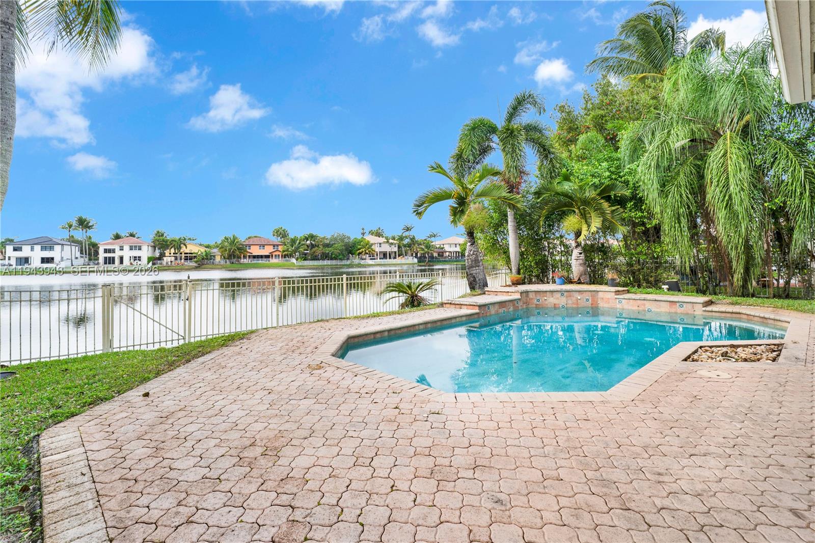 SILVER SHORES (PARCELS H - Residential