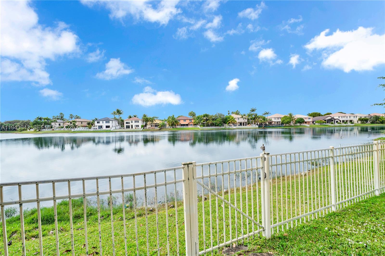 SILVER SHORES (PARCELS H - Residential