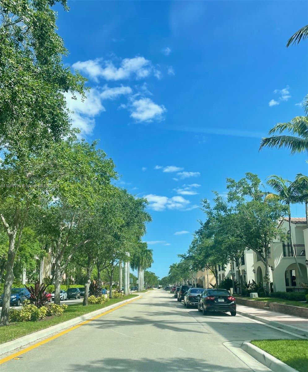 SAWGRASS LAKES - Residential Lease