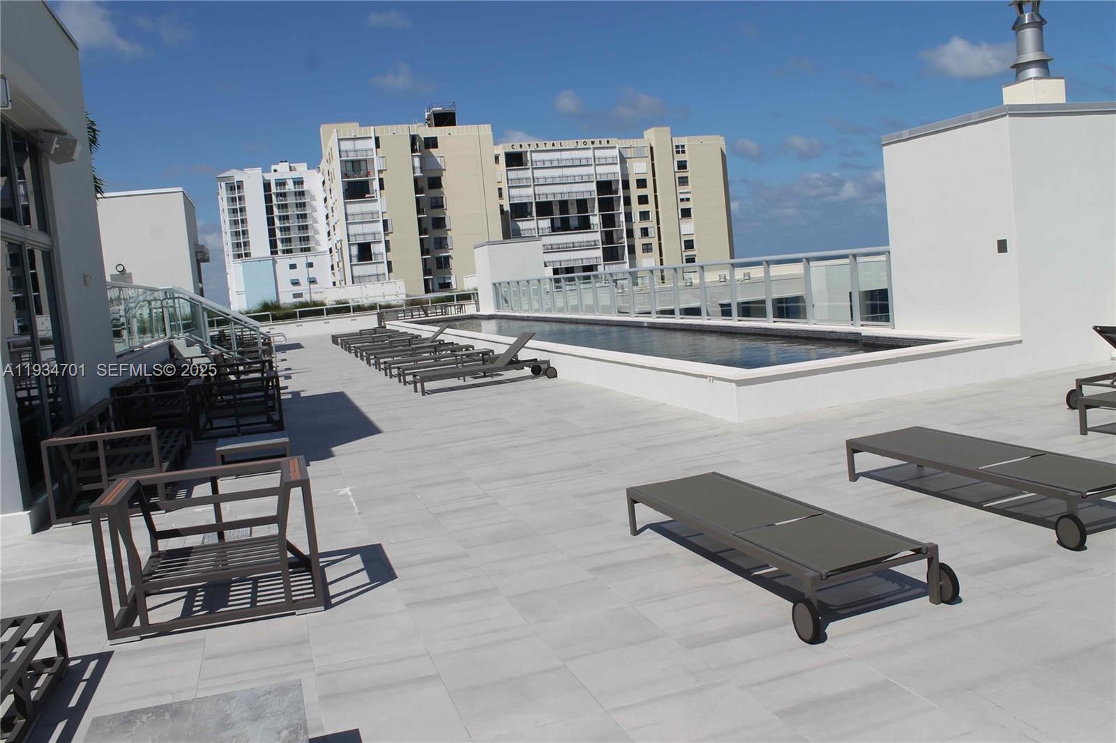 COSTA HOLLYWOOD CONDO - Residential