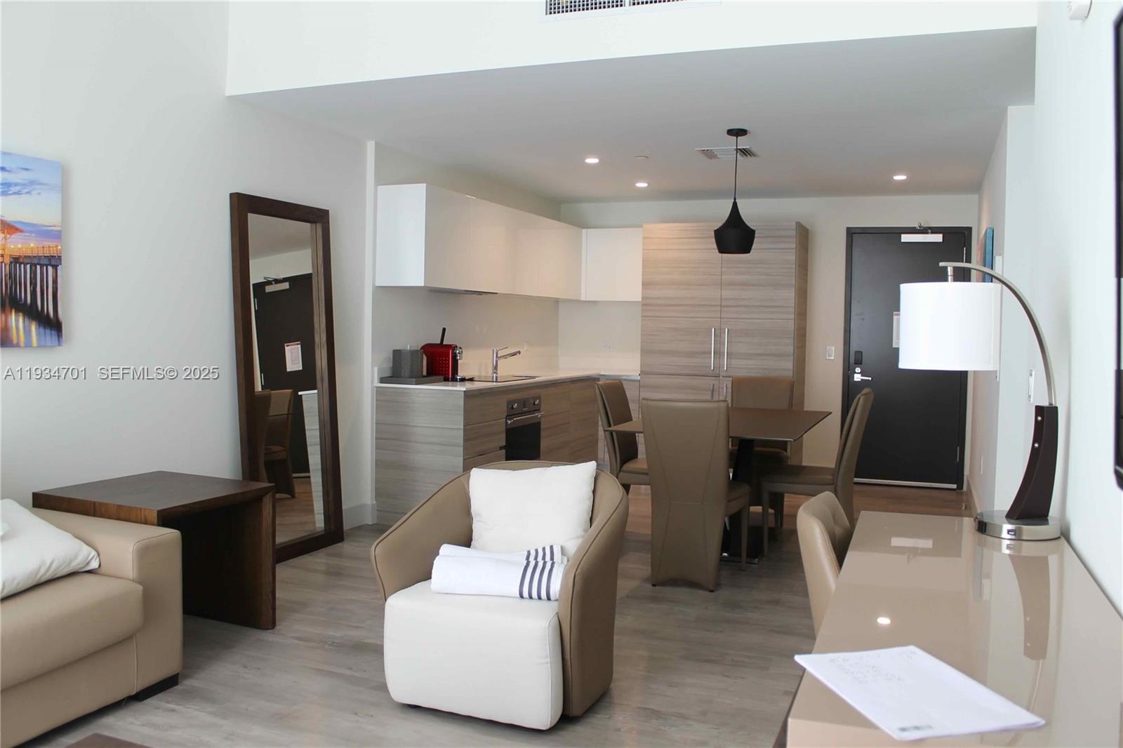 COSTA HOLLYWOOD CONDO - Residential