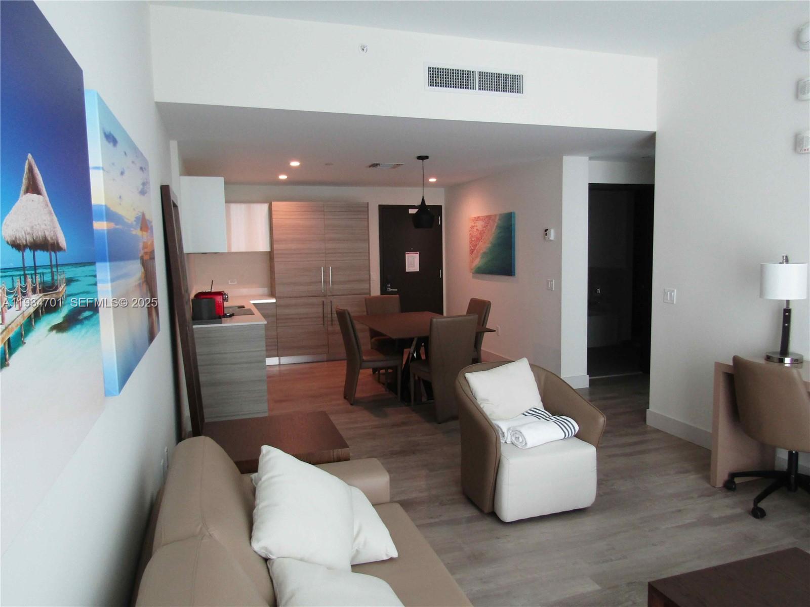 COSTA HOLLYWOOD CONDO - Residential