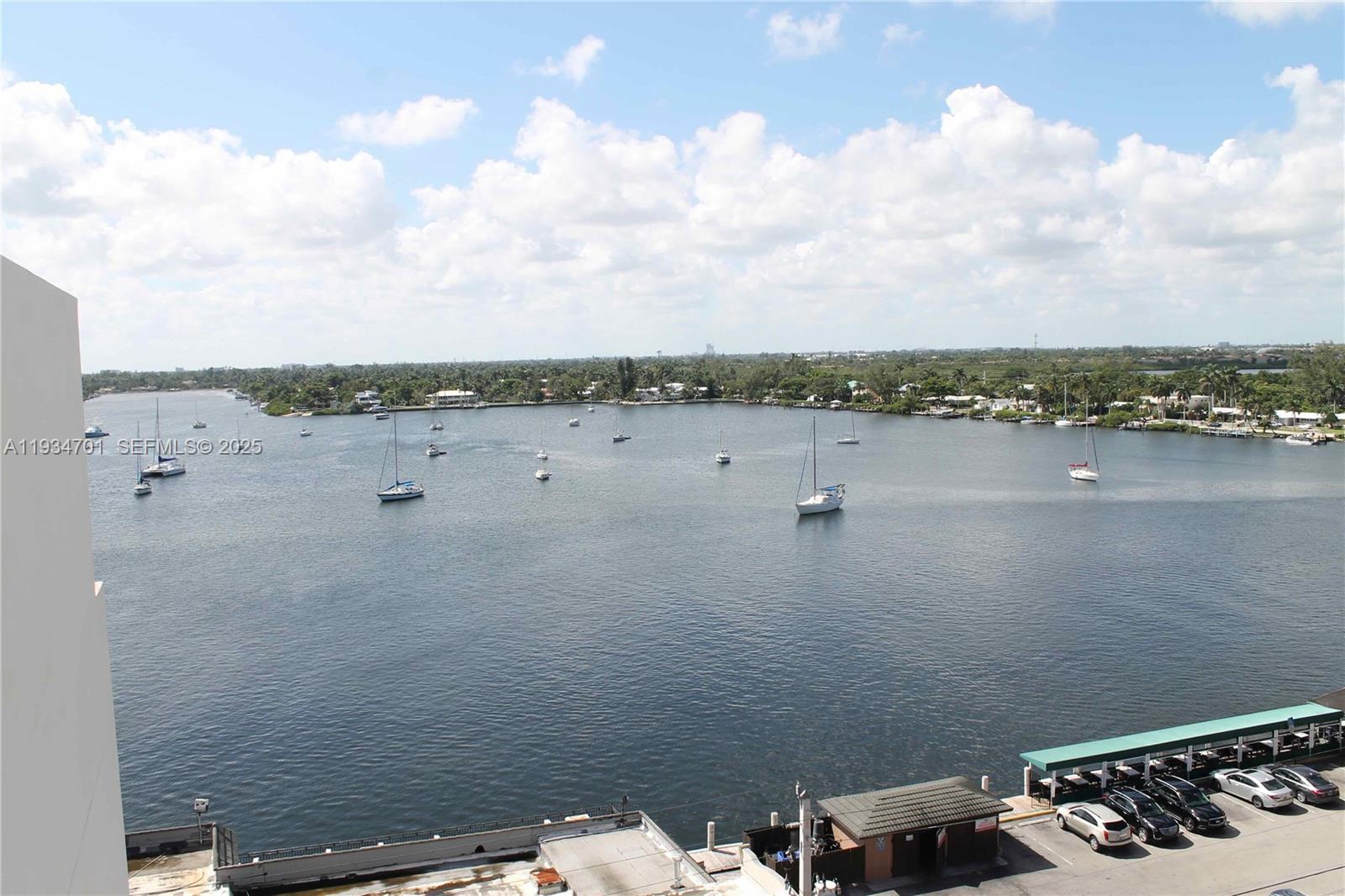 COSTA HOLLYWOOD CONDO - Residential