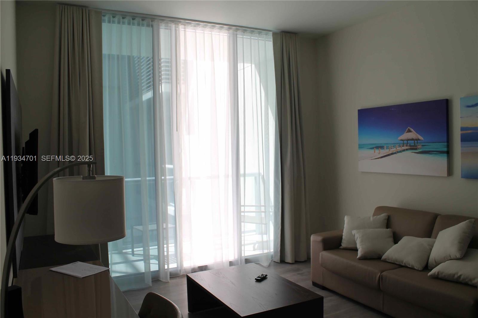 COSTA HOLLYWOOD CONDO - Residential