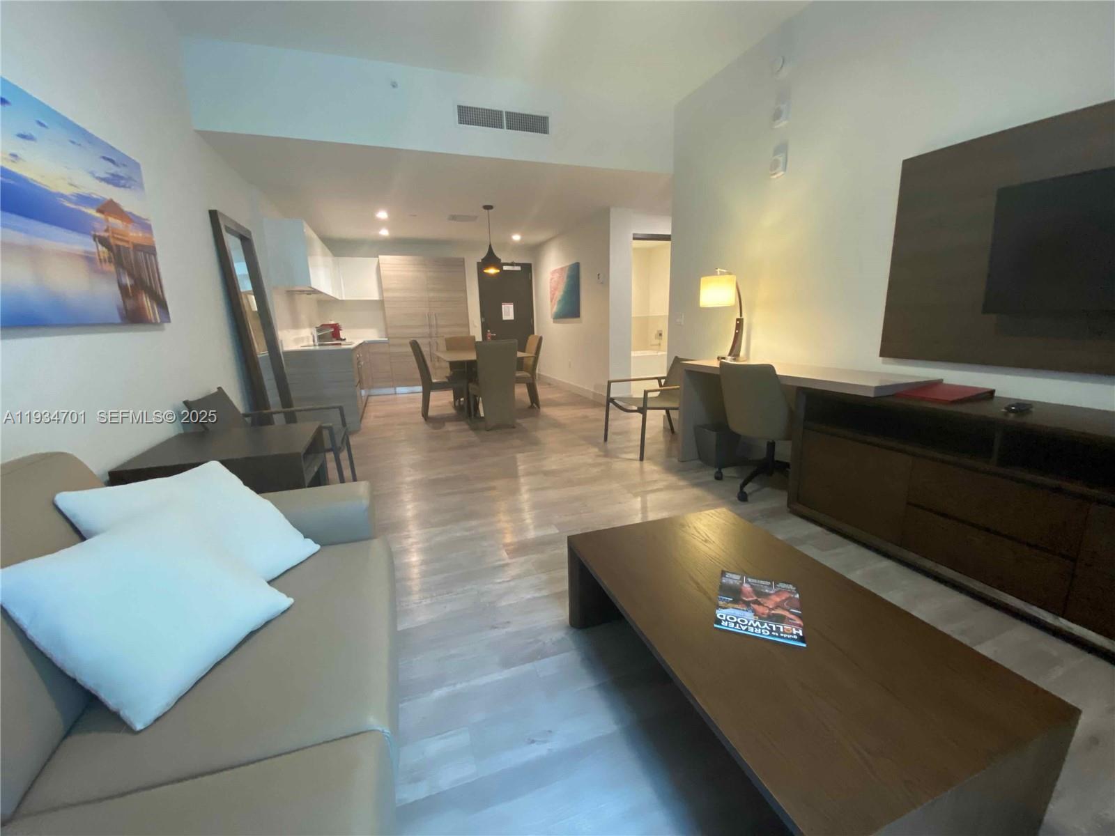 COSTA HOLLYWOOD CONDO - Residential