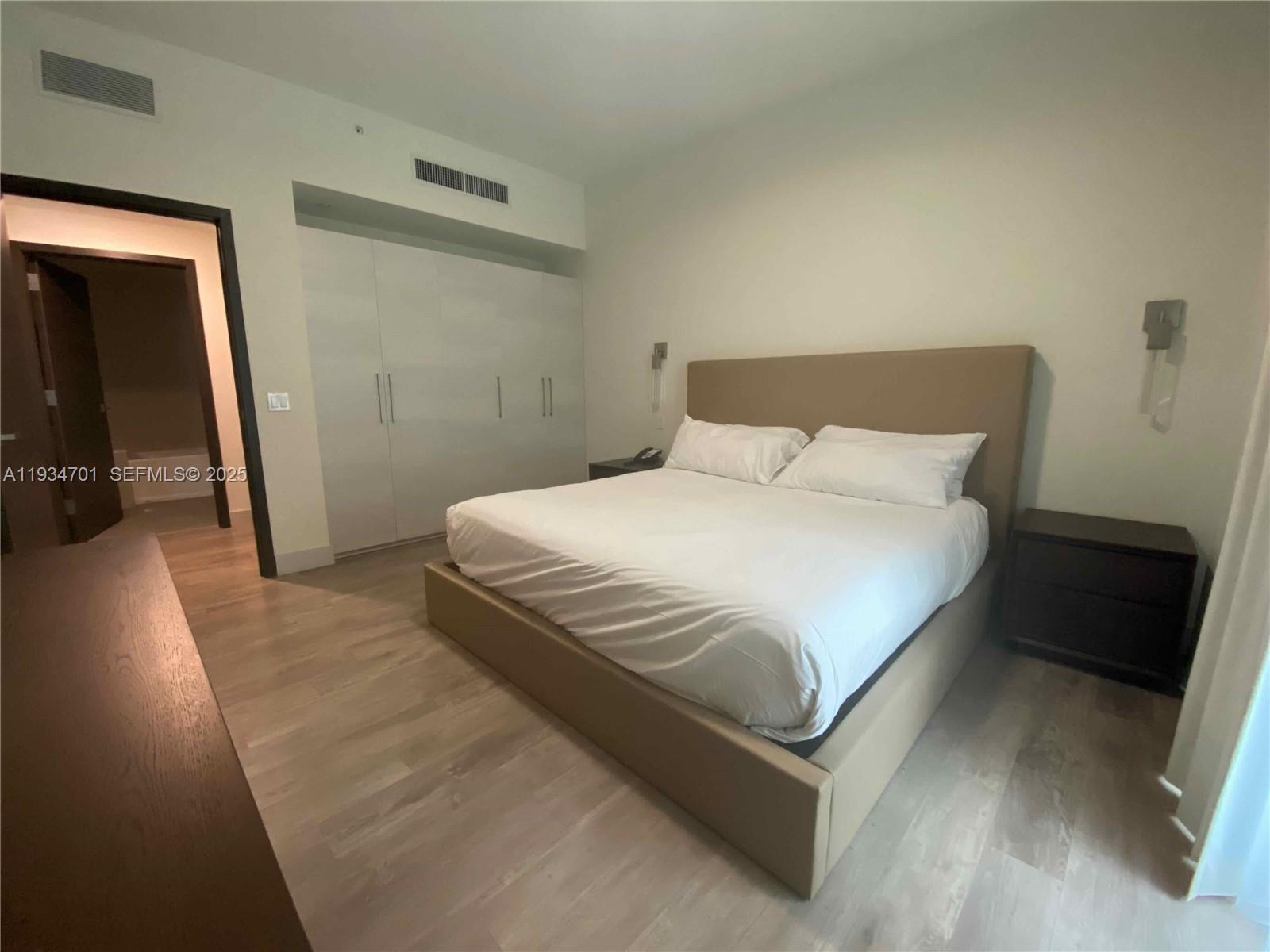 COSTA HOLLYWOOD CONDO - Residential