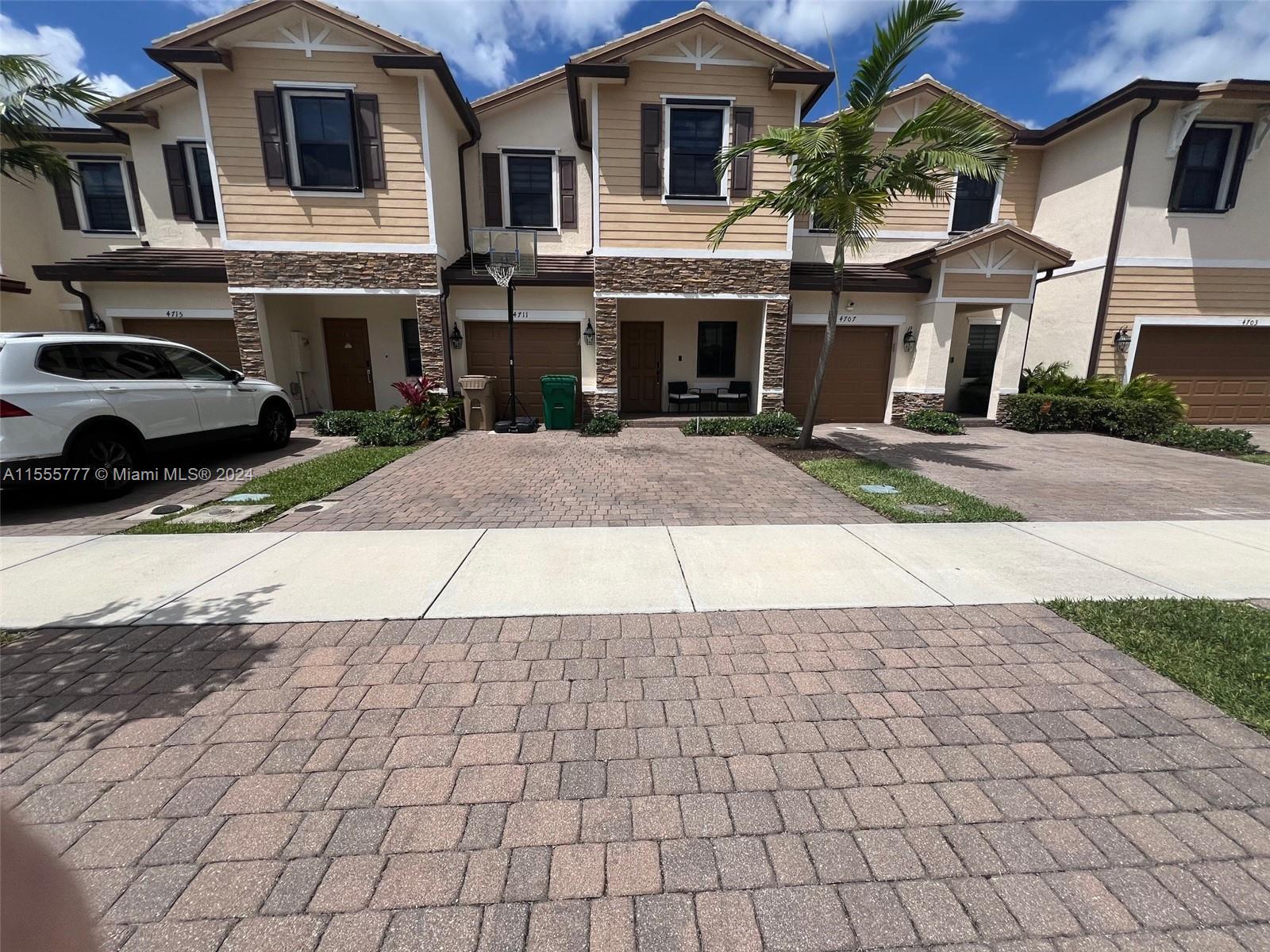 TROTTERS CHASE - Residential