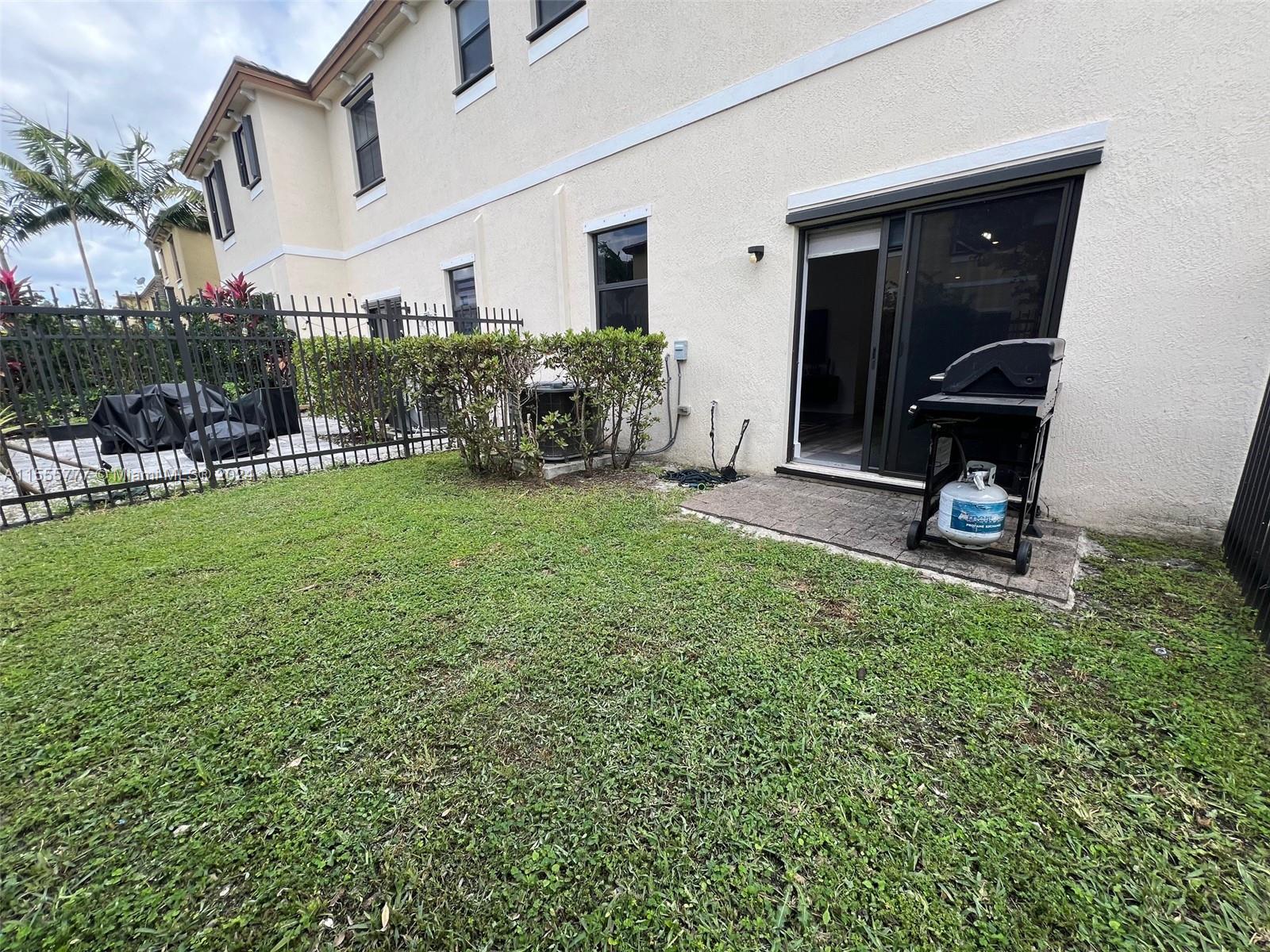 TROTTERS CHASE - Residential
