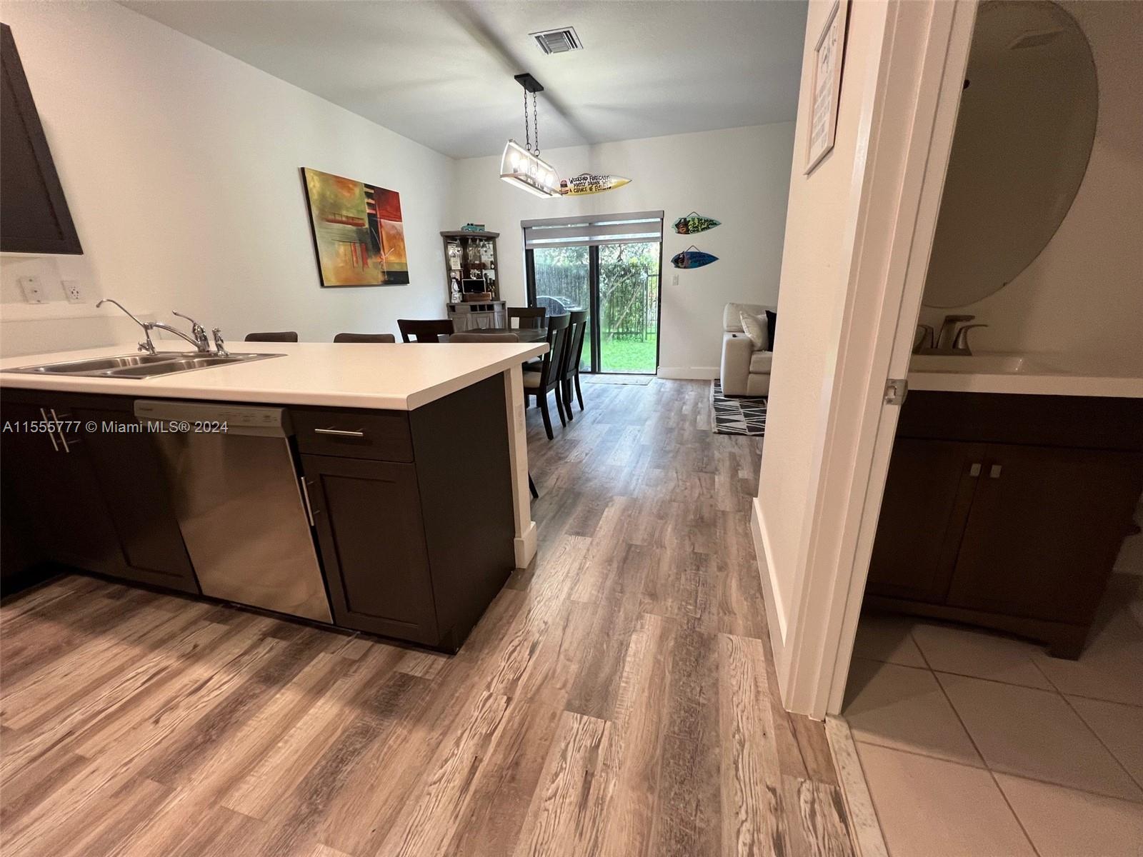 TROTTERS CHASE - Residential