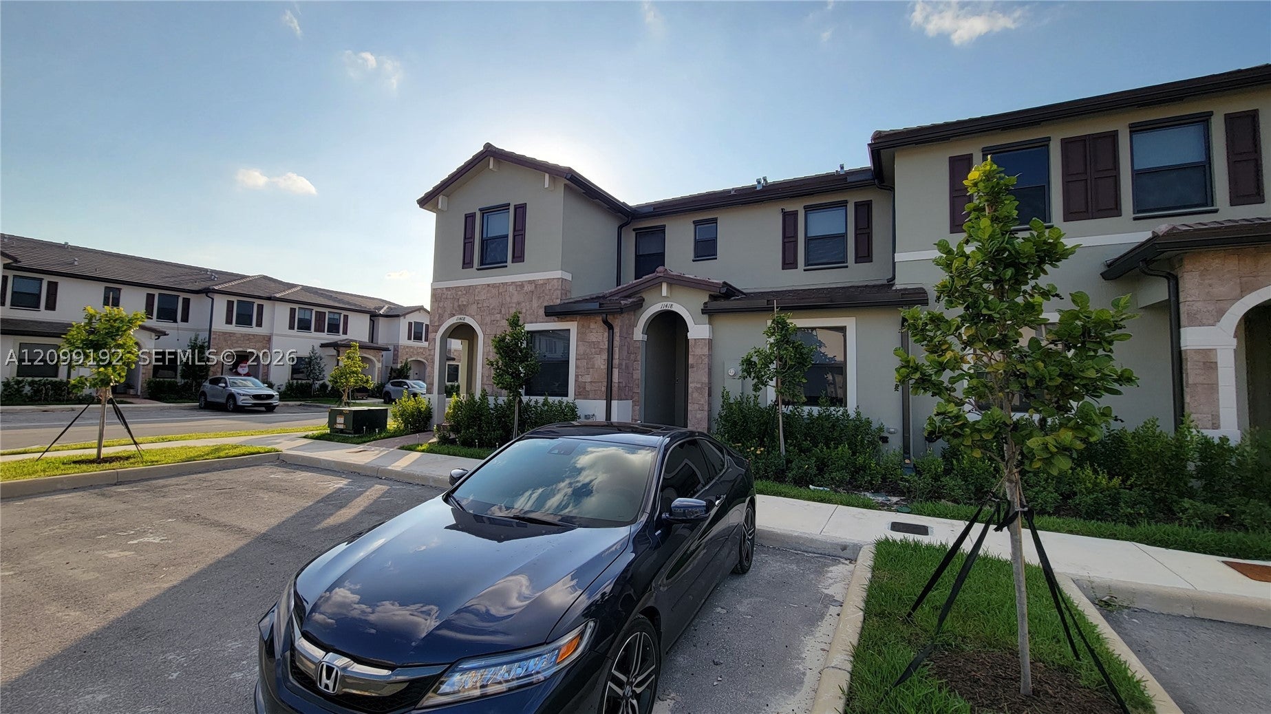 11418 W 34th Ct .