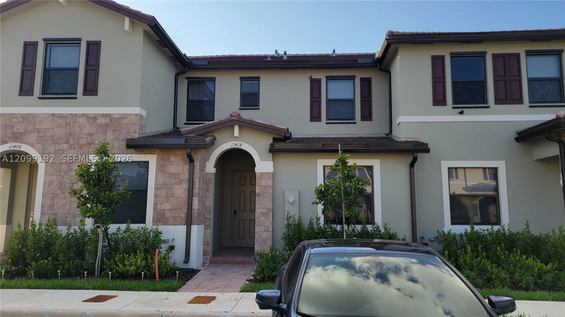 11418 W 34th Ct .
