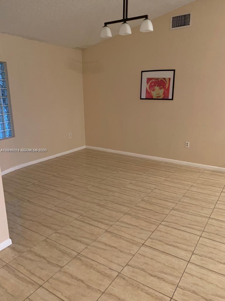 LANDINGS - Residential Lease