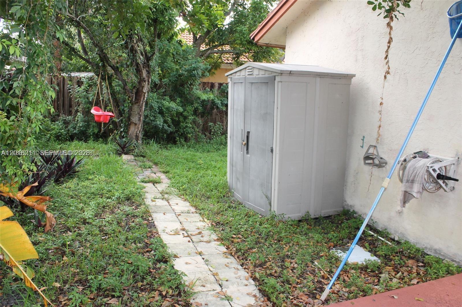 LANDINGS - Residential Lease