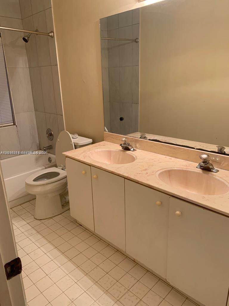 LANDINGS - Residential Lease