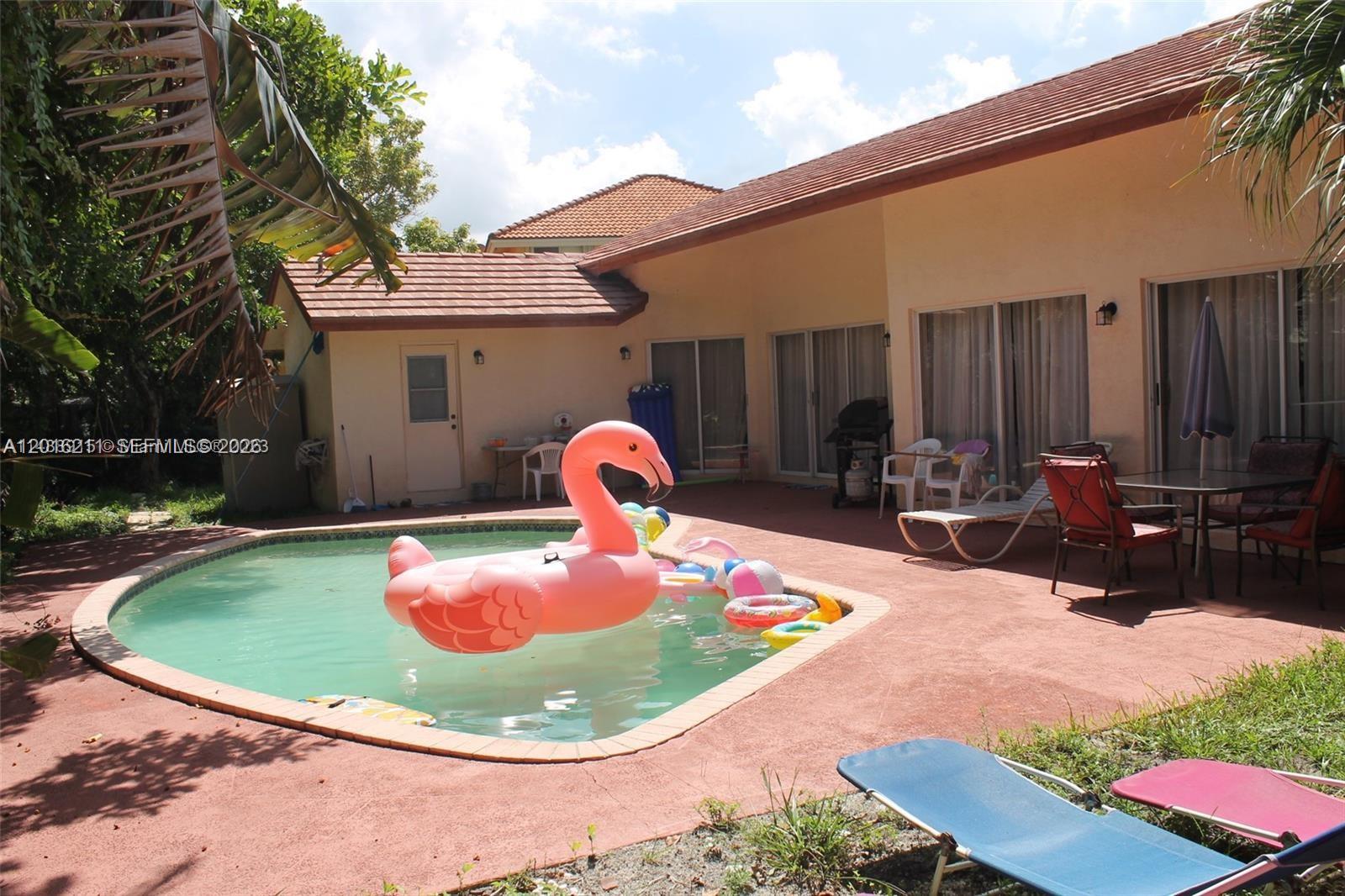 LANDINGS - Residential Lease