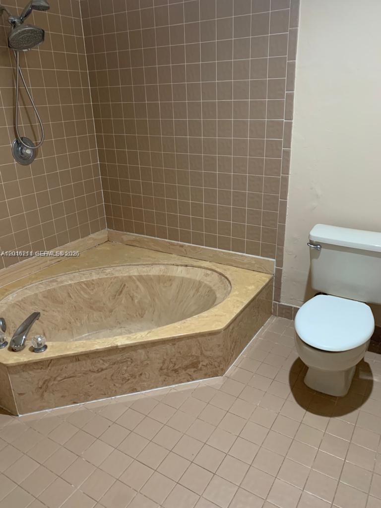 LANDINGS - Residential Lease