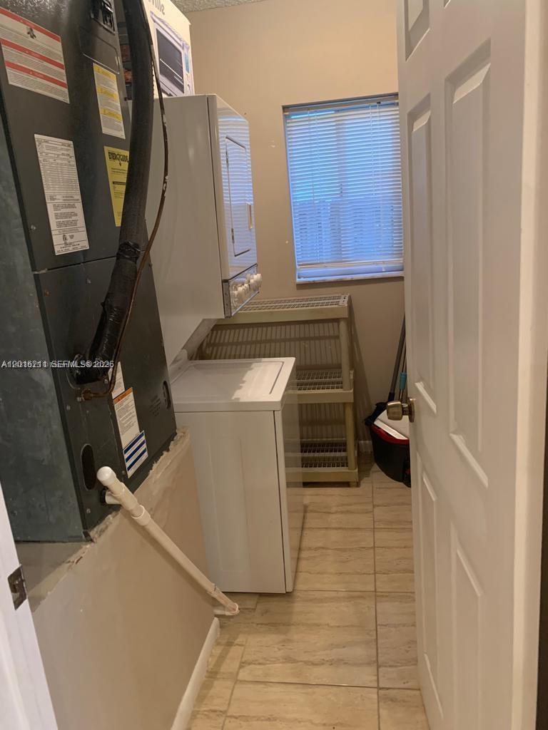 LANDINGS - Residential Lease