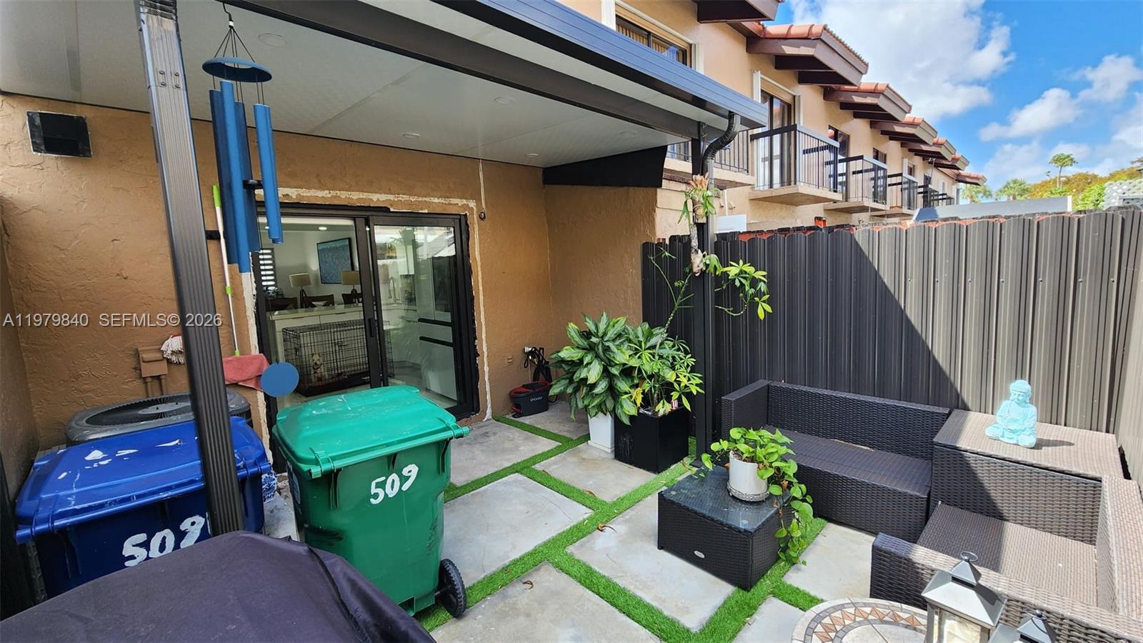 VILLAS UNIVERSITY SQUARE - Residential Lease