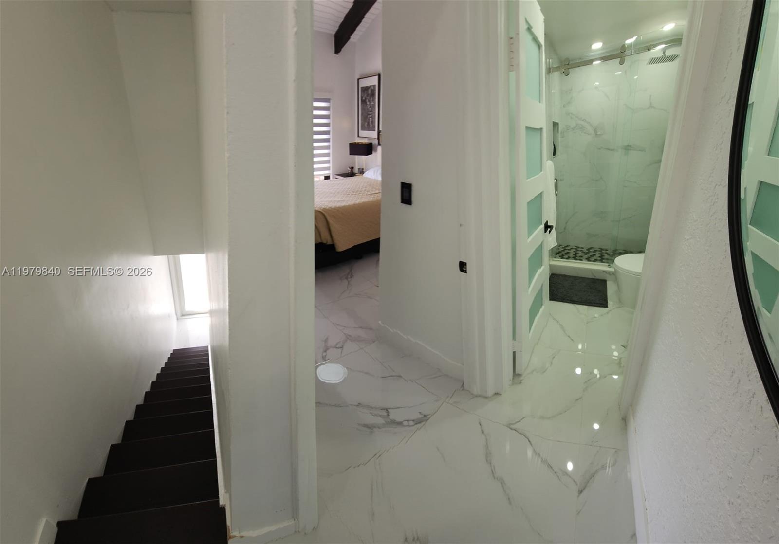 VILLAS UNIVERSITY SQUARE - Residential Lease