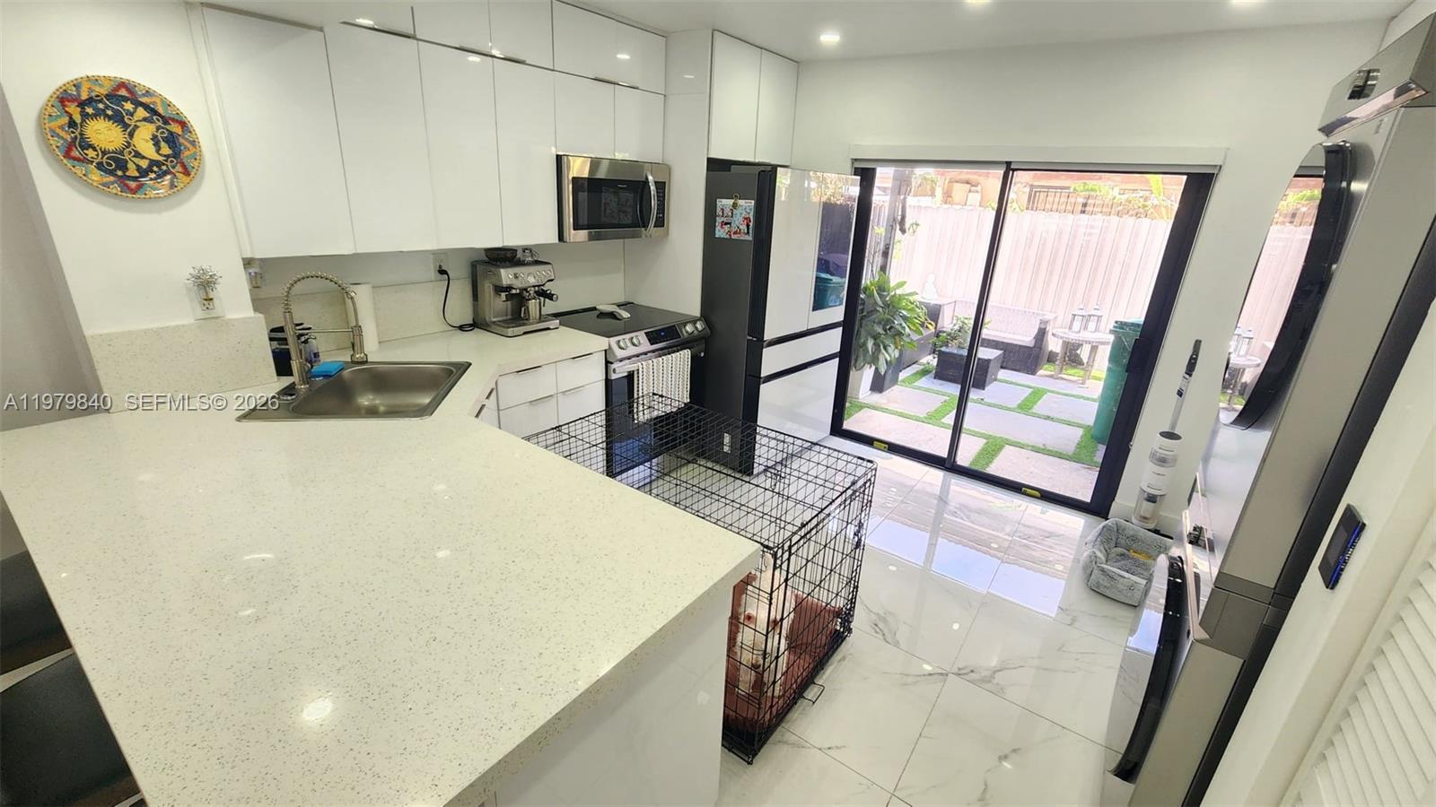 VILLAS UNIVERSITY SQUARE - Residential Lease