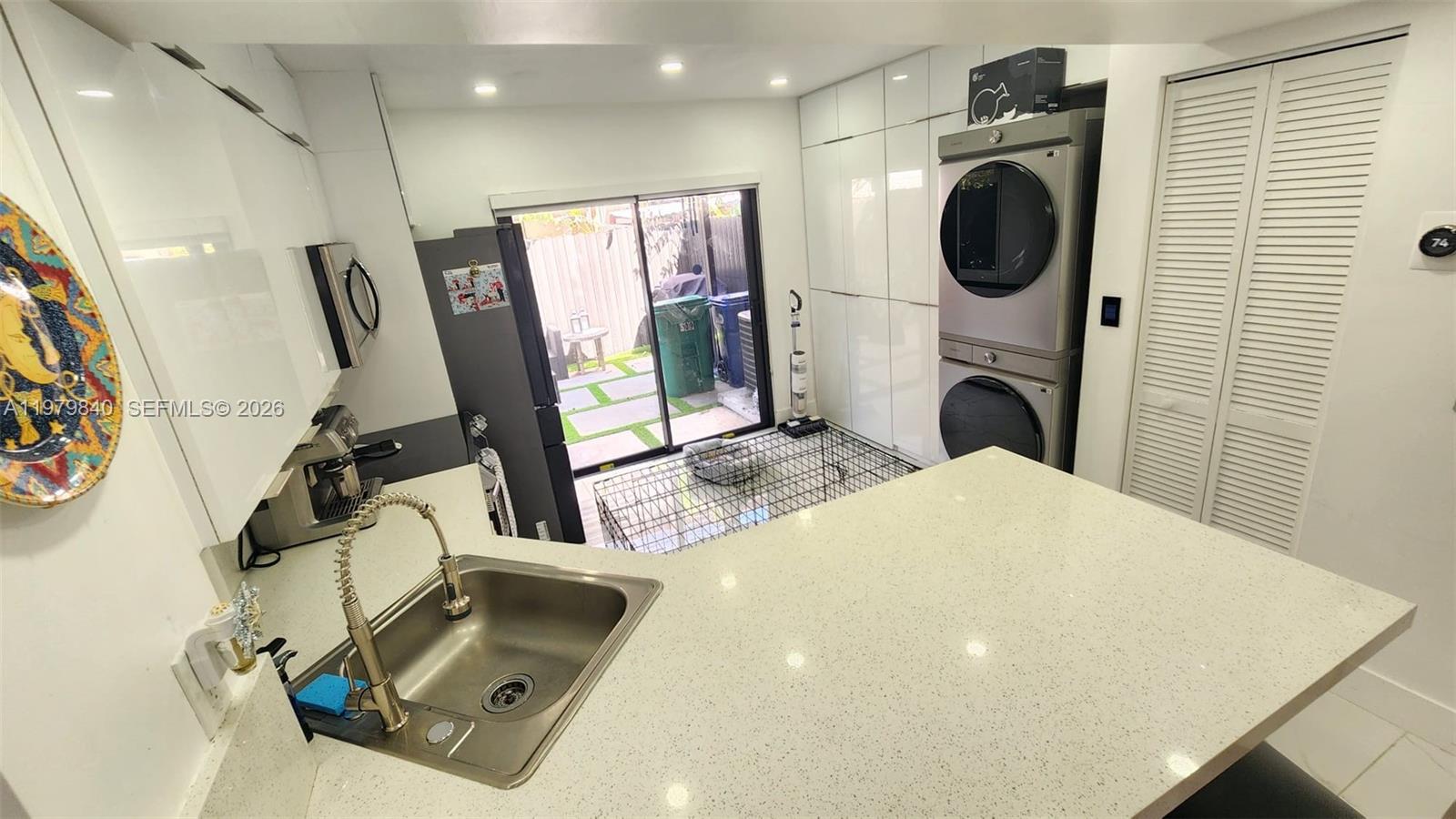 VILLAS UNIVERSITY SQUARE - Residential Lease