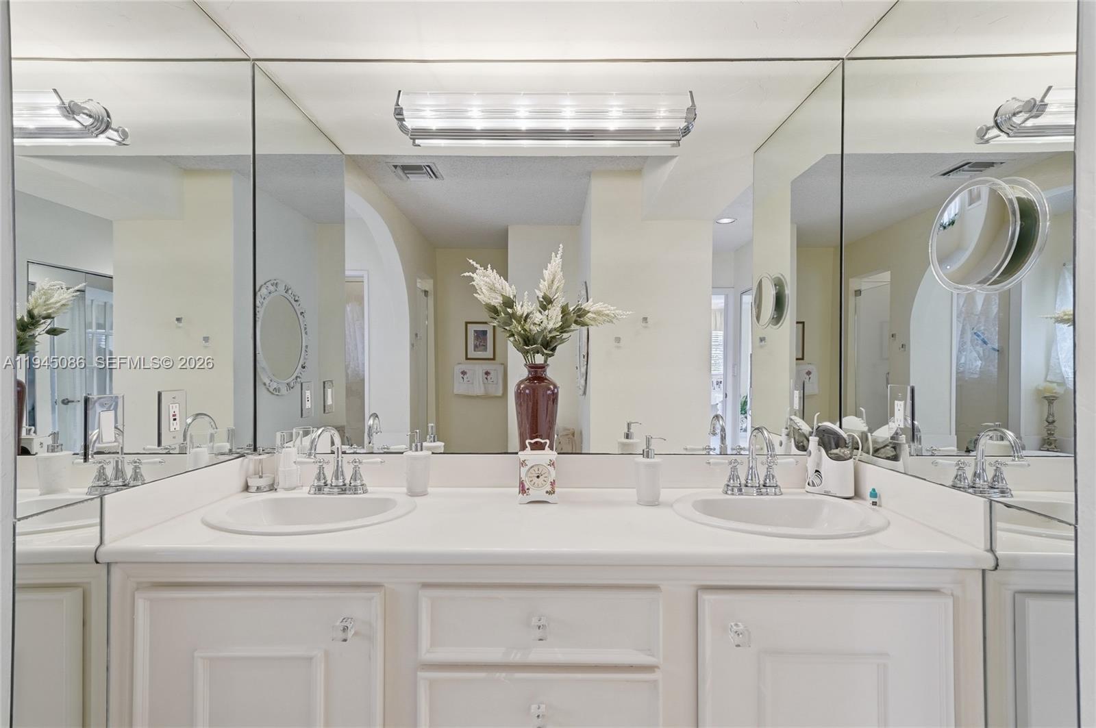 PALM CLUB CO-OP - Residential