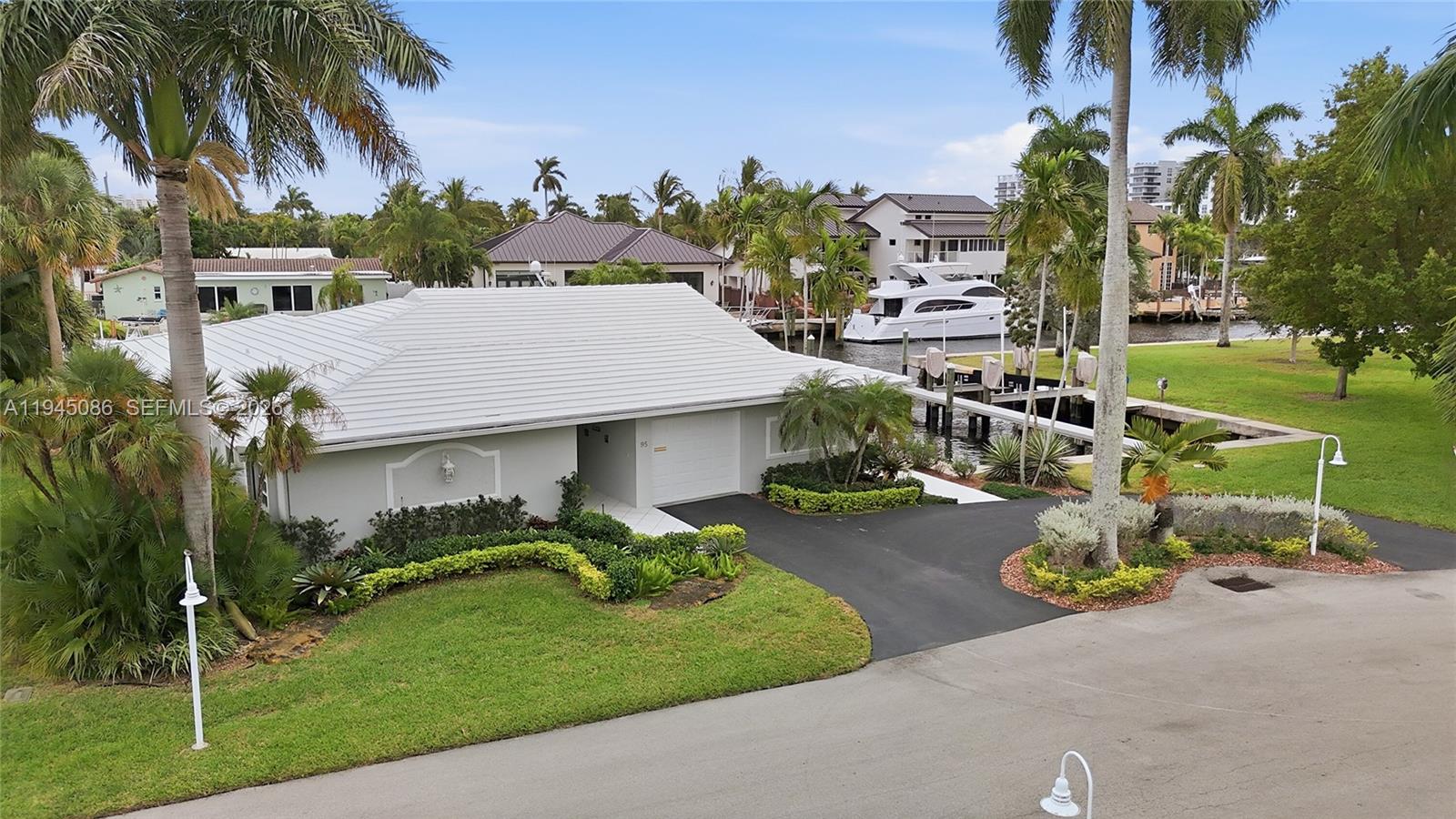 PALM CLUB CO-OP - Residential