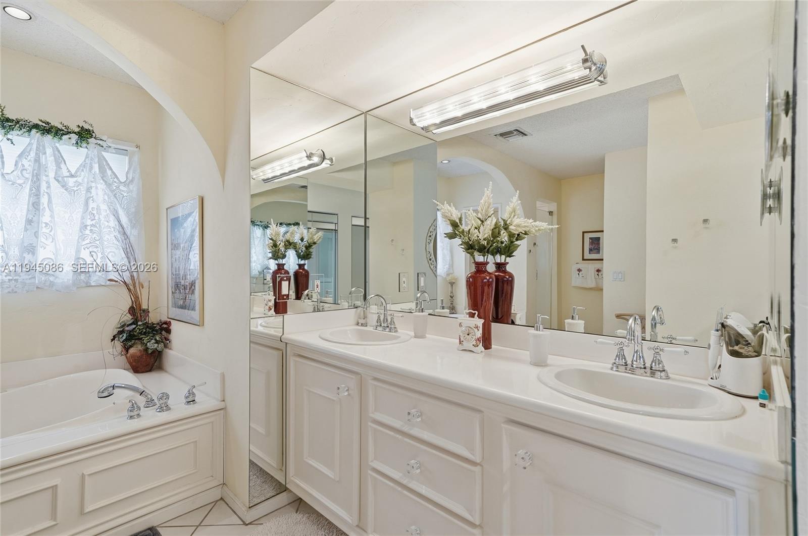 PALM CLUB CO-OP - Residential