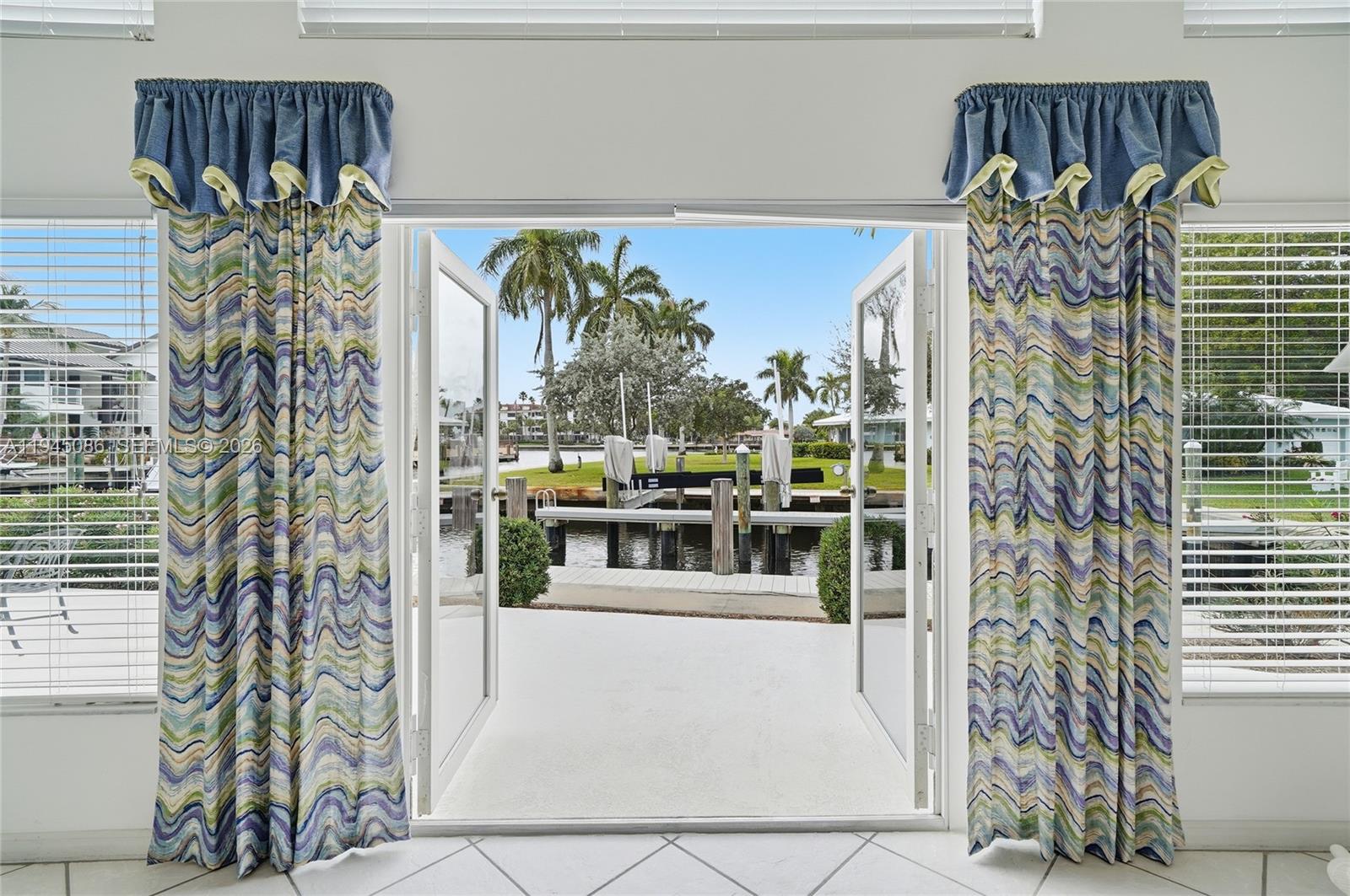 PALM CLUB CO-OP - Residential