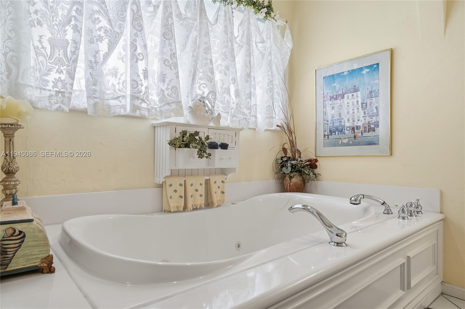 PALM CLUB CO-OP - Residential