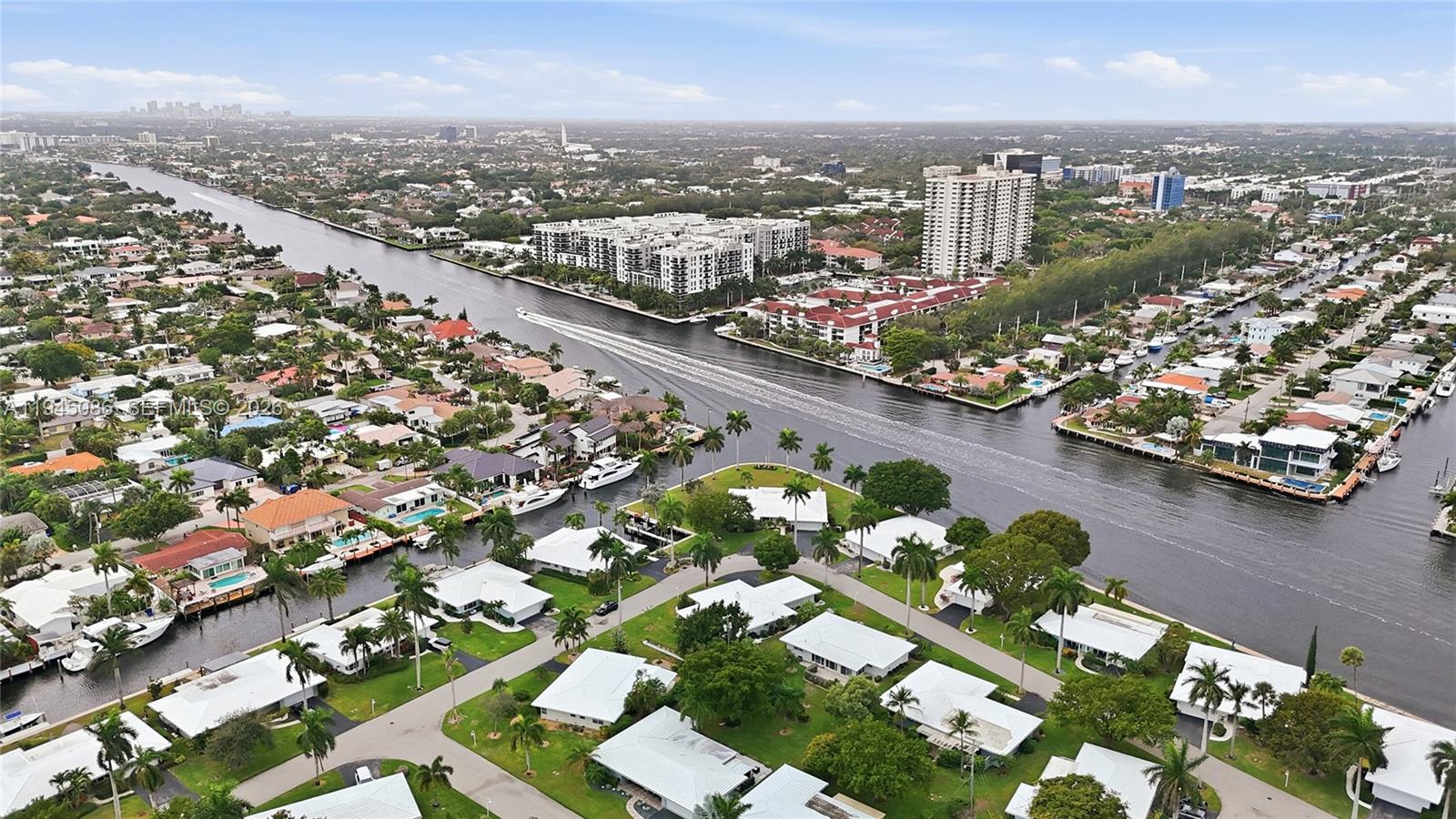 PALM CLUB CO-OP - Residential