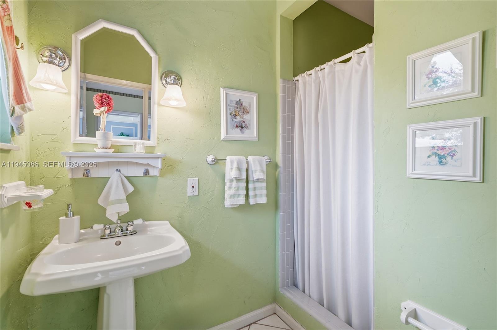 PALM CLUB CO-OP - Residential