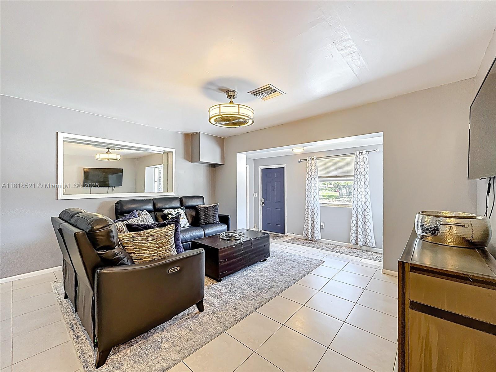 1301 SW 33rd Ter
