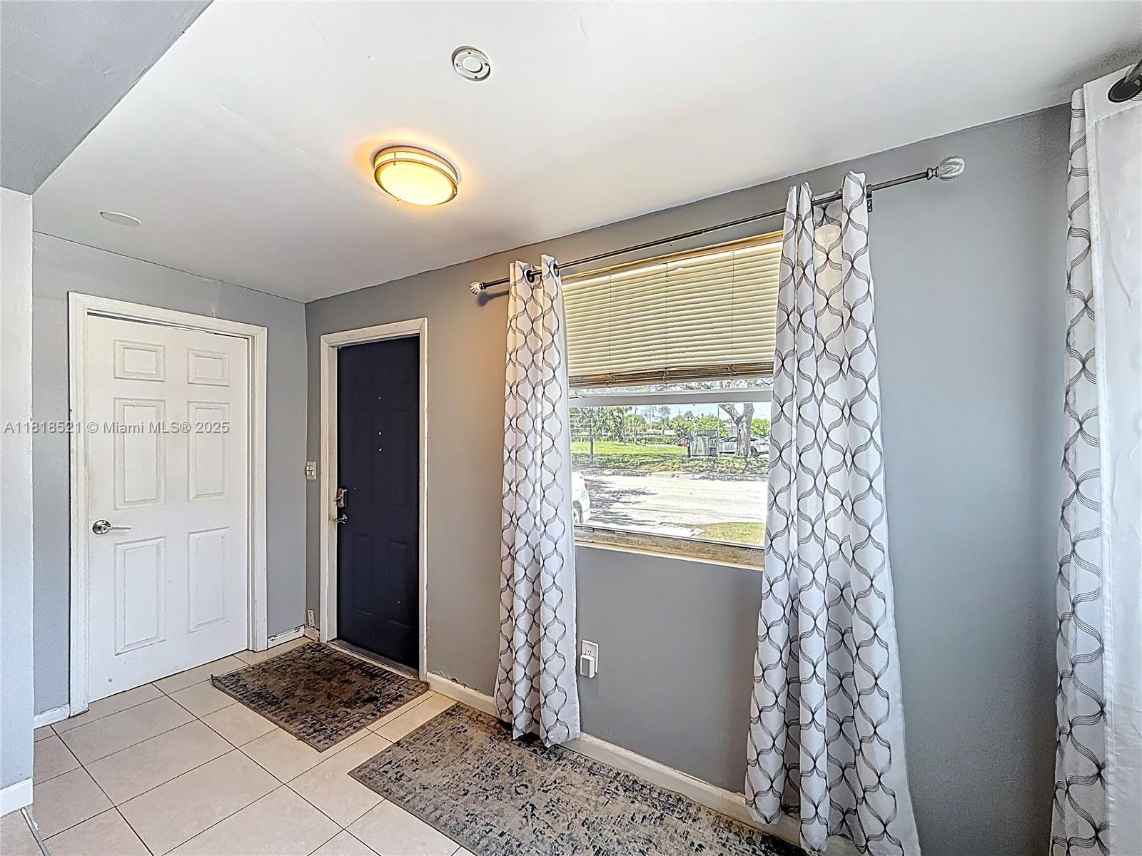 BREEZYWAY MANOR SECOND AD - Residential