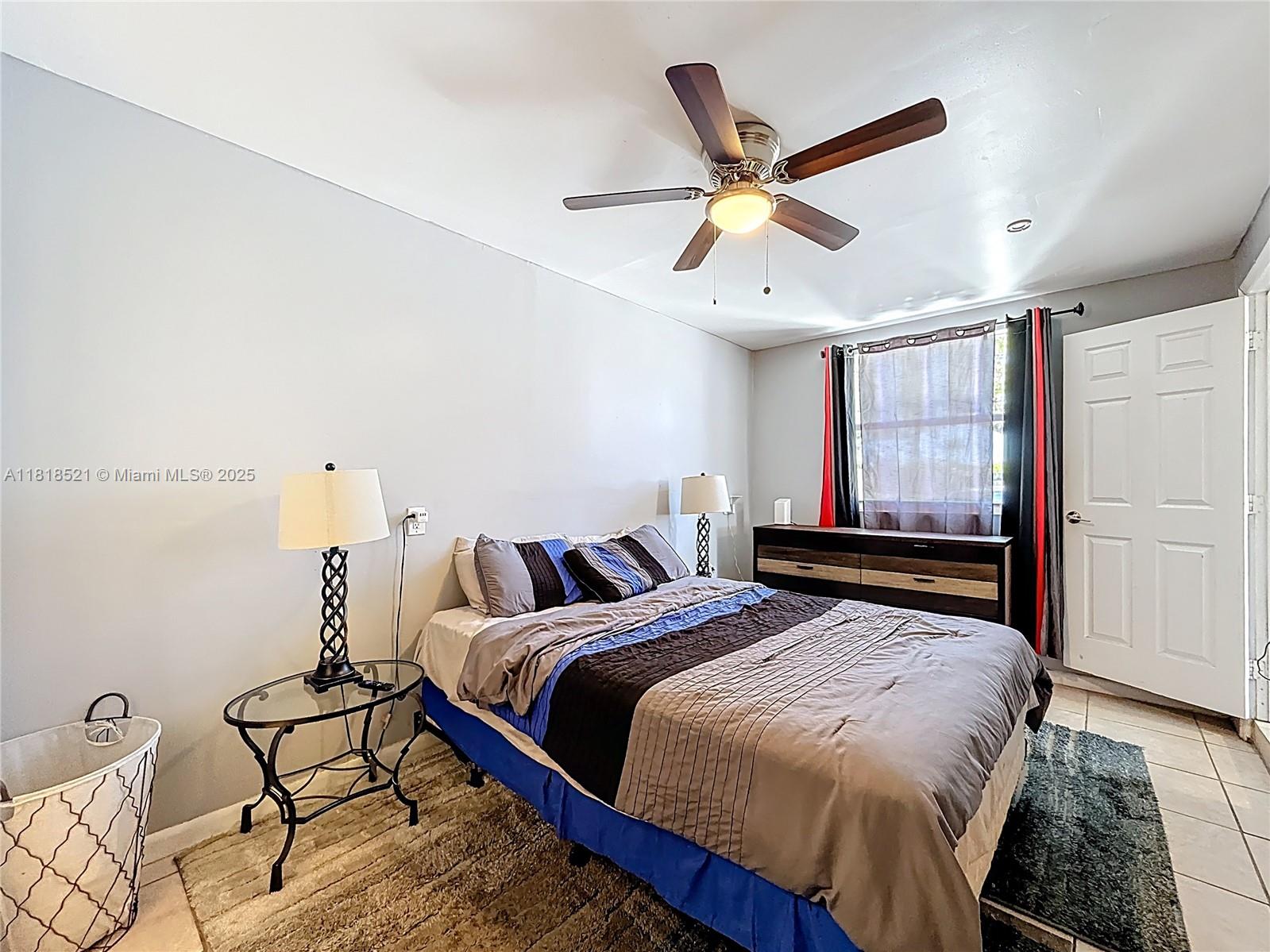 BREEZYWAY MANOR SECOND AD - Residential