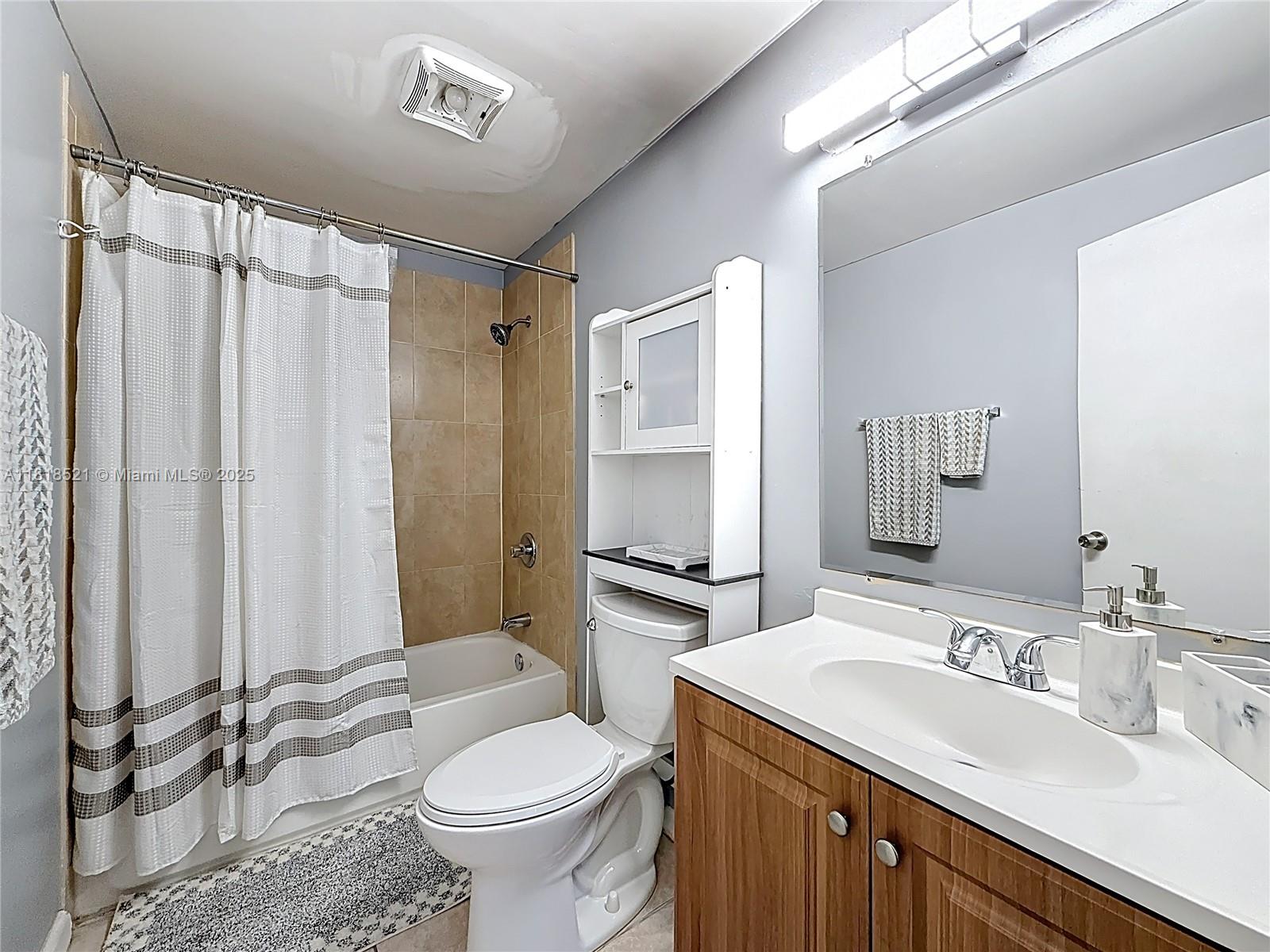 BREEZYWAY MANOR SECOND AD - Residential
