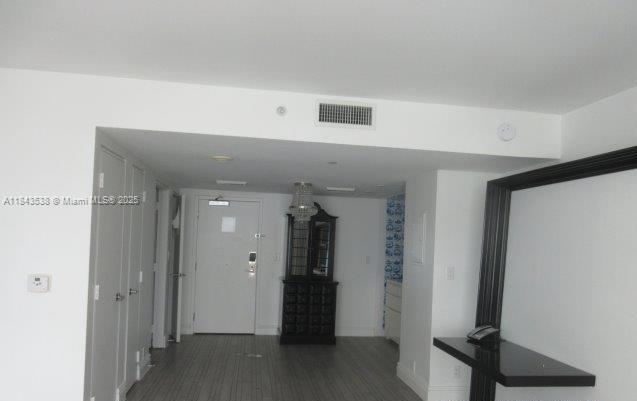 1100 West Ave 703